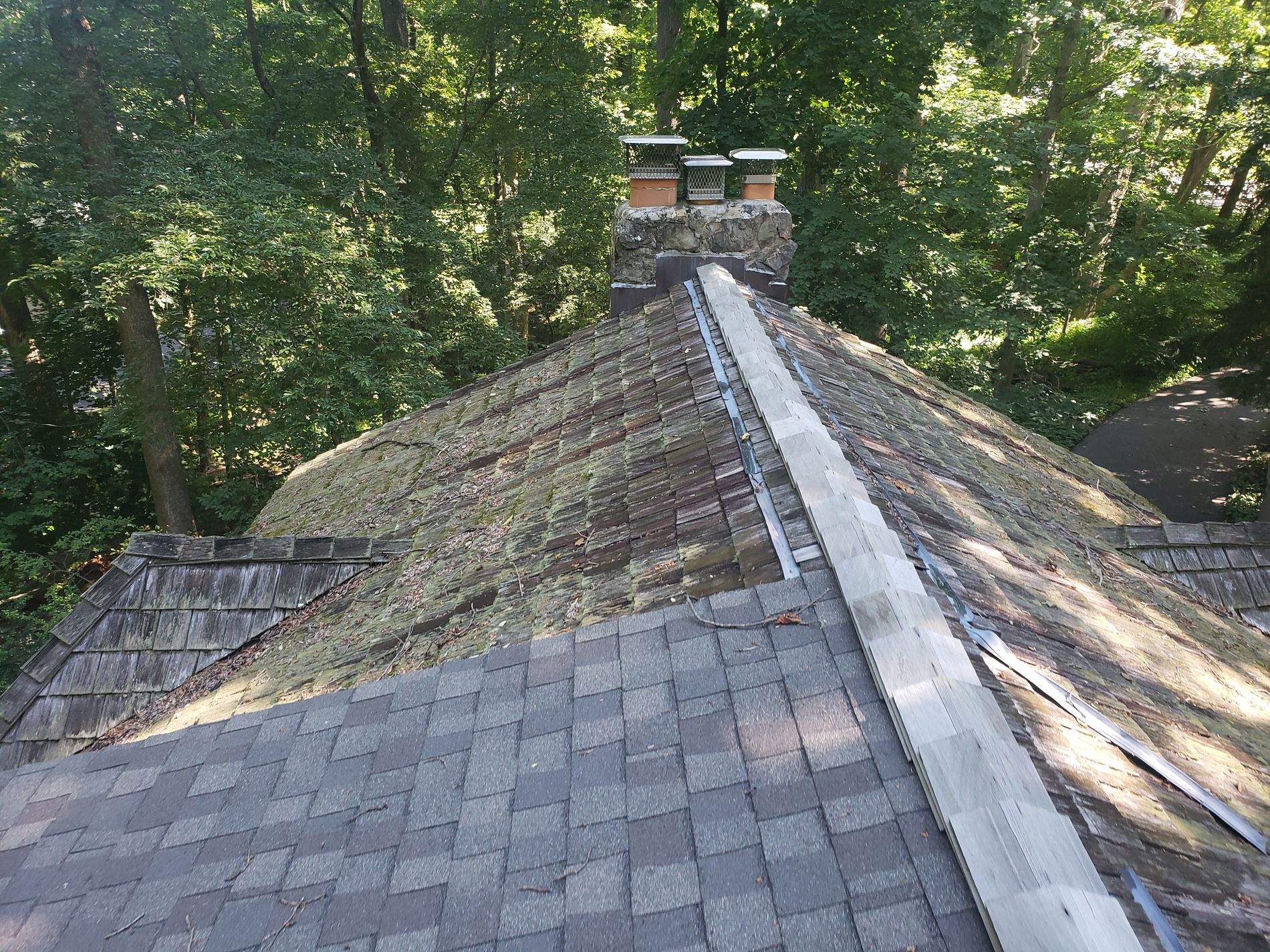 Residential Roofing Installation using Cedar Roof CertainTeed Landmark AR - Weathered Wood by Roof Right Inc