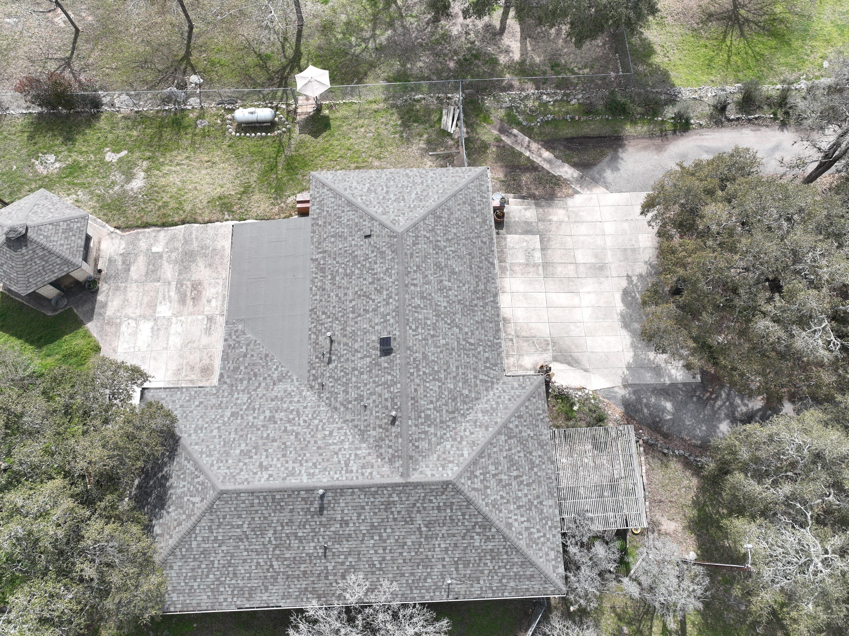 Residential Roofing Installation using Owens Corning 30 year Architectural Shingles by Premier Roofing and Contracting