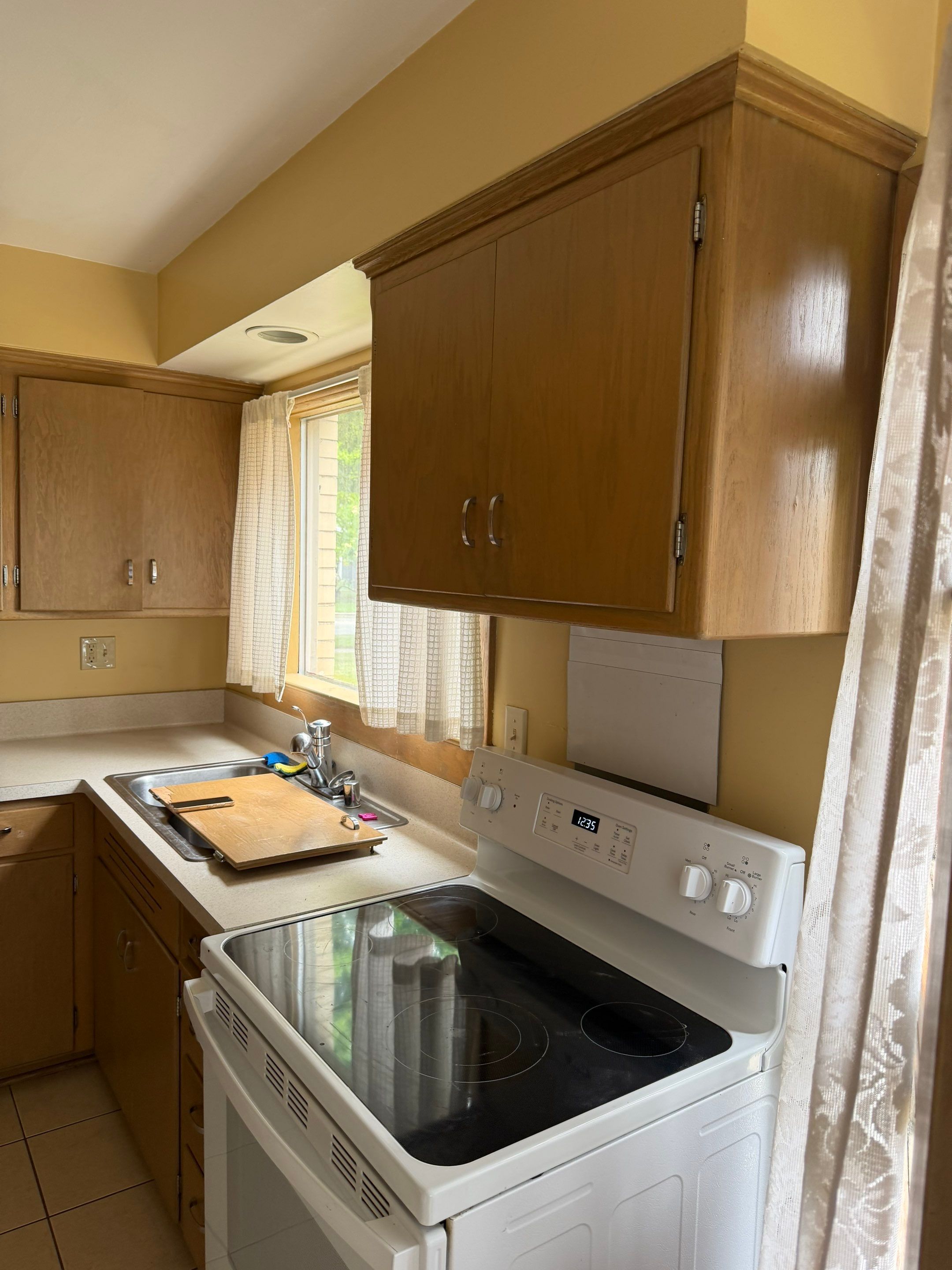Kitchen Cabinet Refinishing – Cabinet Boxes, Doors & Drawers by OCS Contracting Services