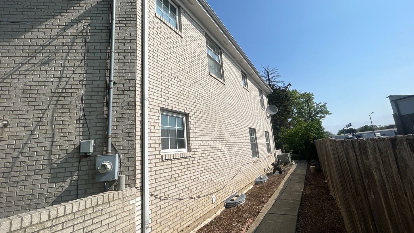 Lincolnwood, IL house washing, and patios by Northern Power Washing LLC.