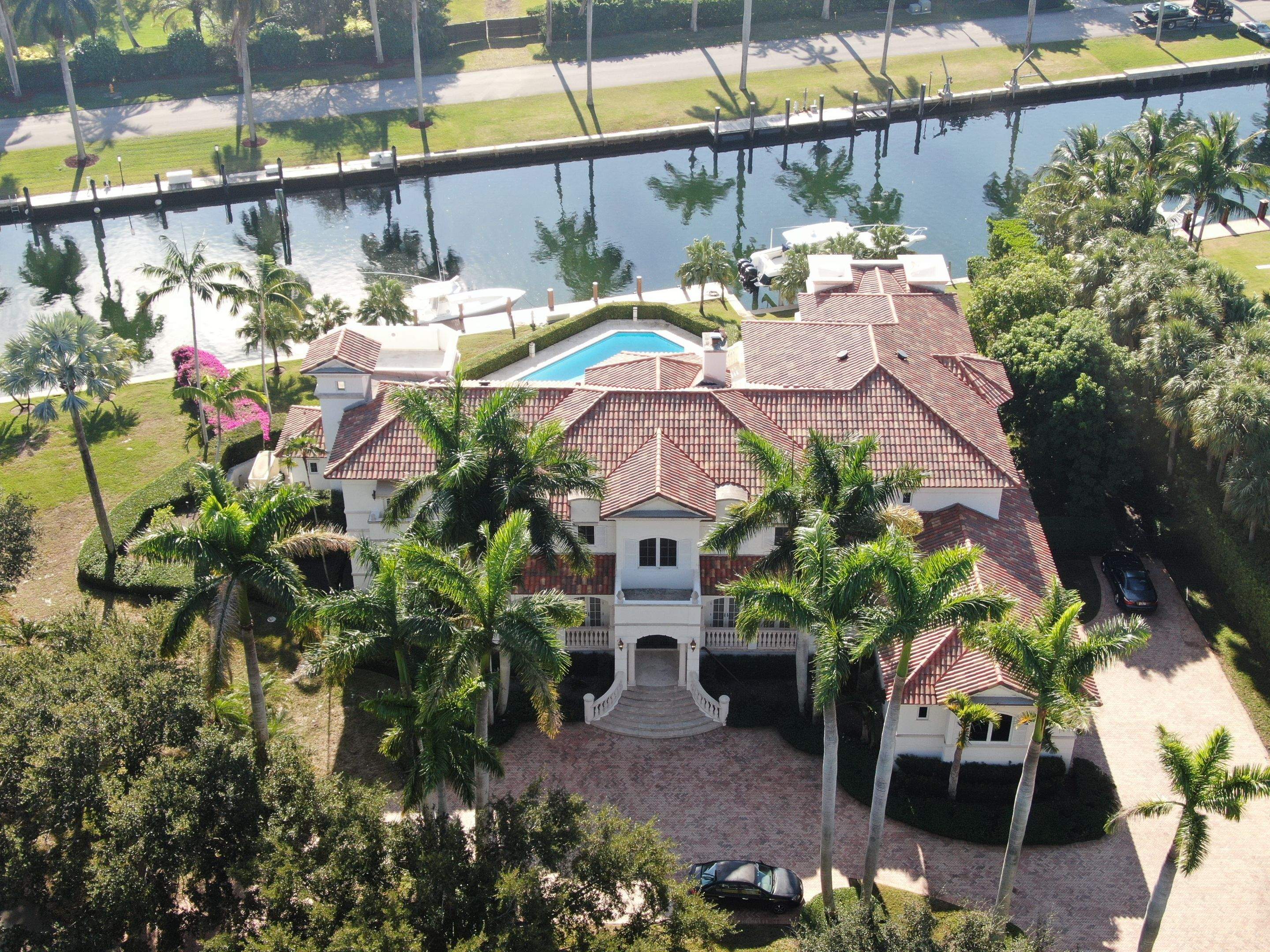 Verea - Spanish S - Jacobea by Istueta Roofing