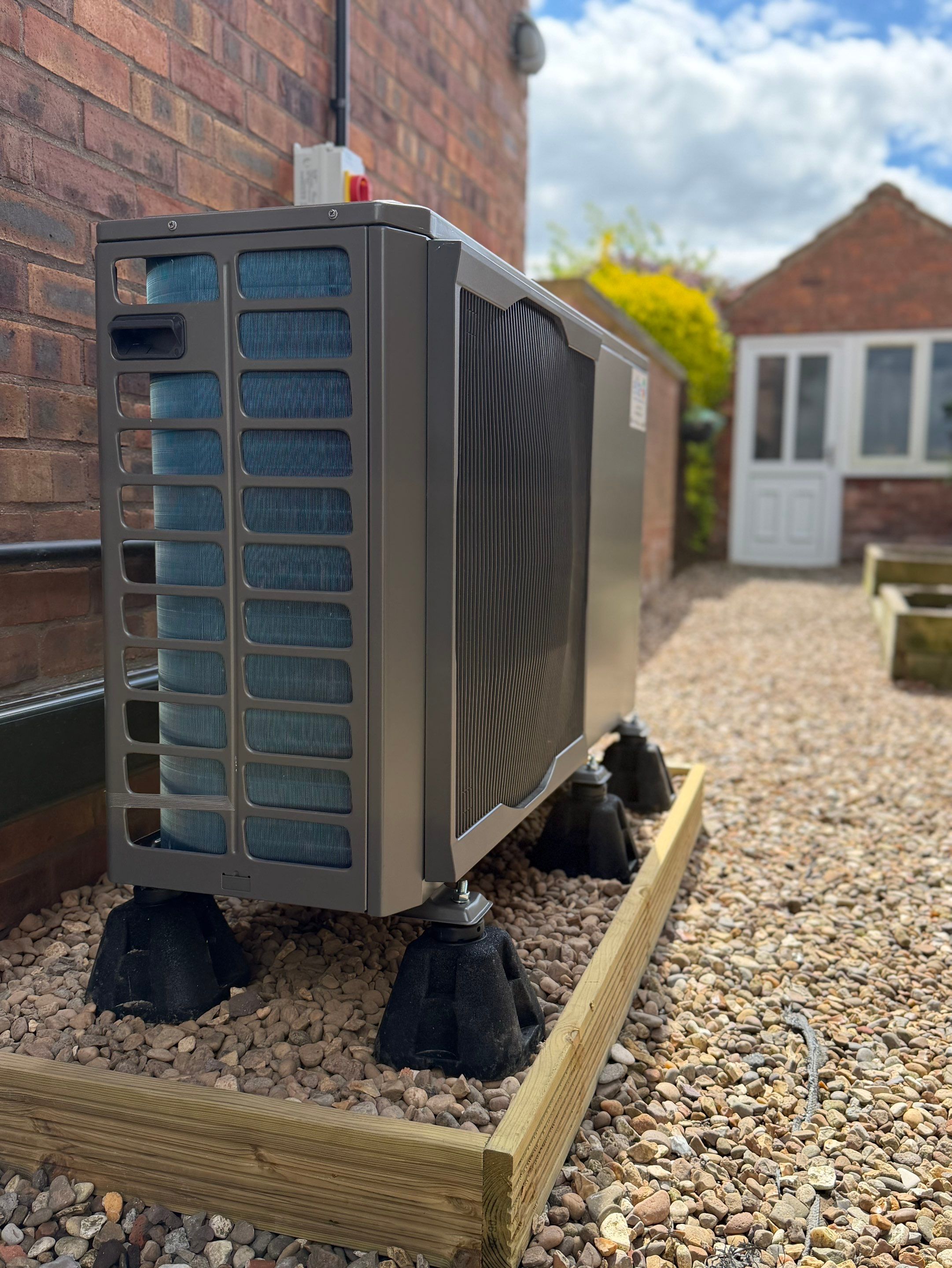π’οΈβ‘οΈπ₯ From Oil Deliveries to Always-On Comfort: A Smarter Heat Pump Upgrade β‘π± by Elite Services Group Ltd
