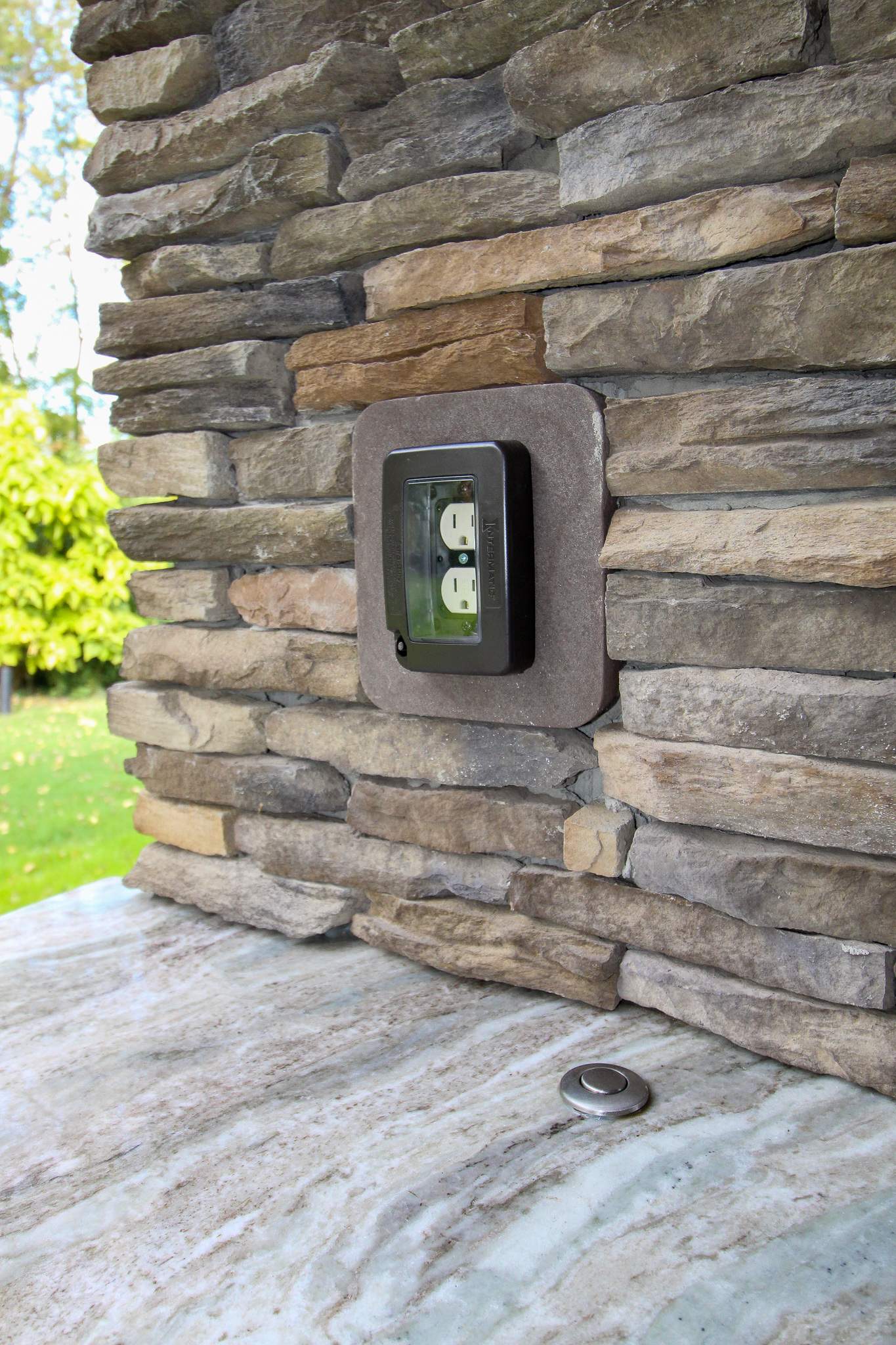 Outdoor Living - Addition by Ivy Lea Construction