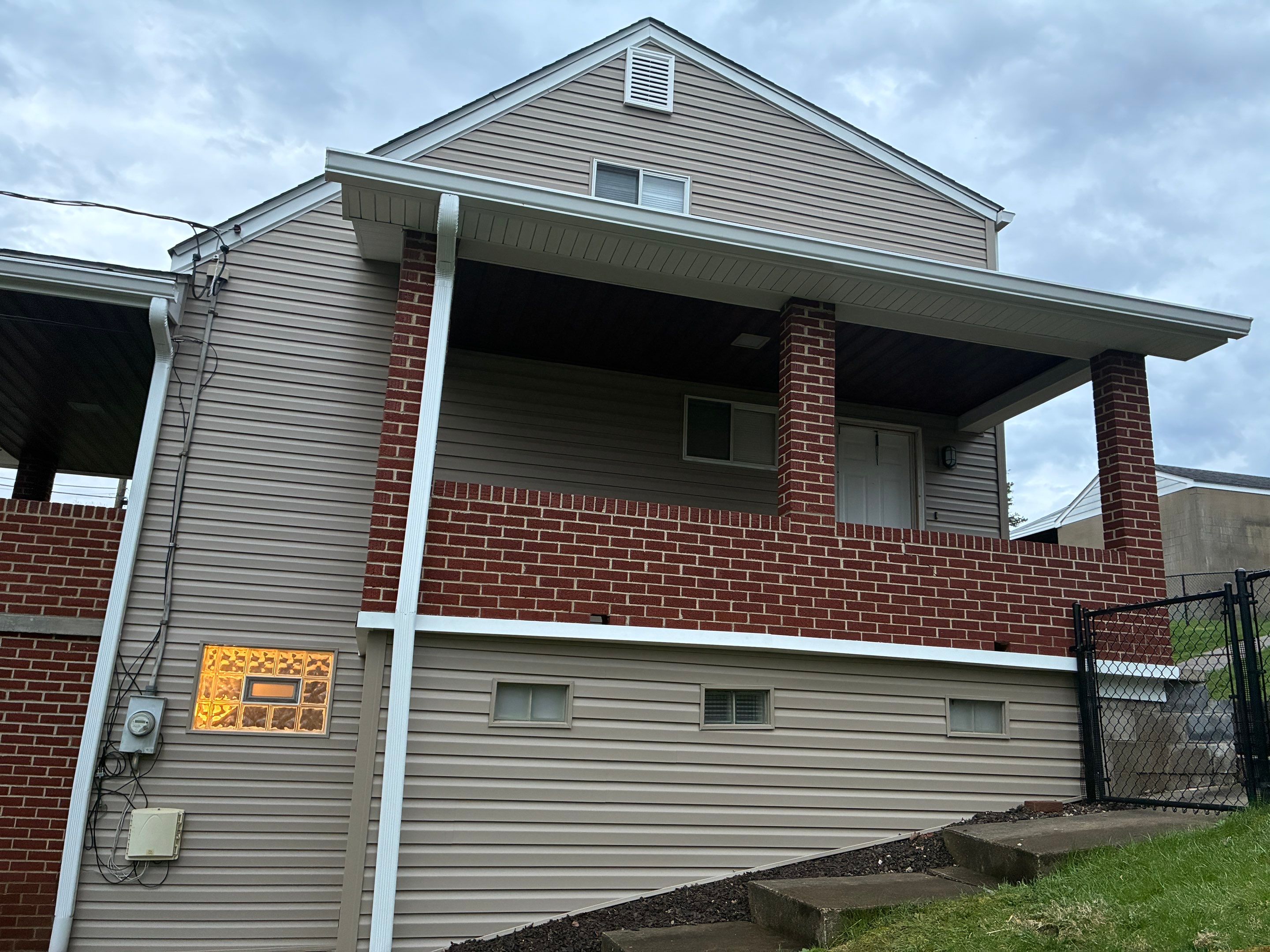 From ancient aluminum to beautiful vinyl siding in Westview by Ideal Siding Pittsburgh