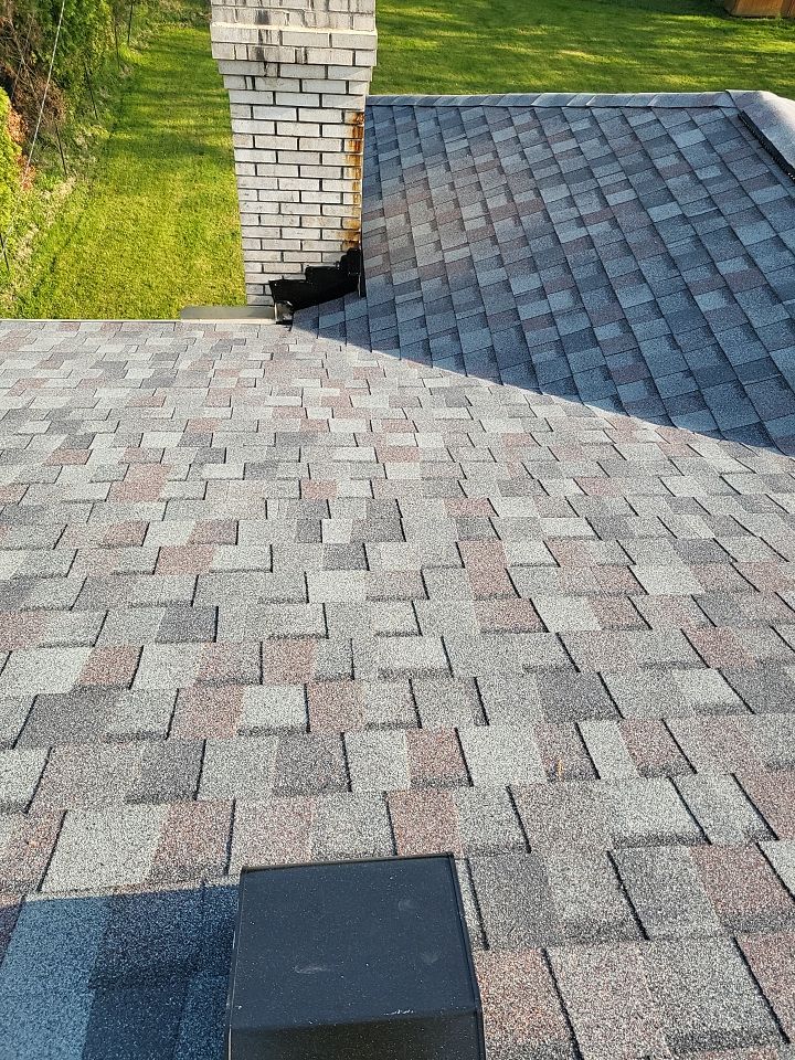 ATLAS PINNACLE COLOR: SUMMER STORM DRIP EDGE: WHITE by Eagle Eye Roofing