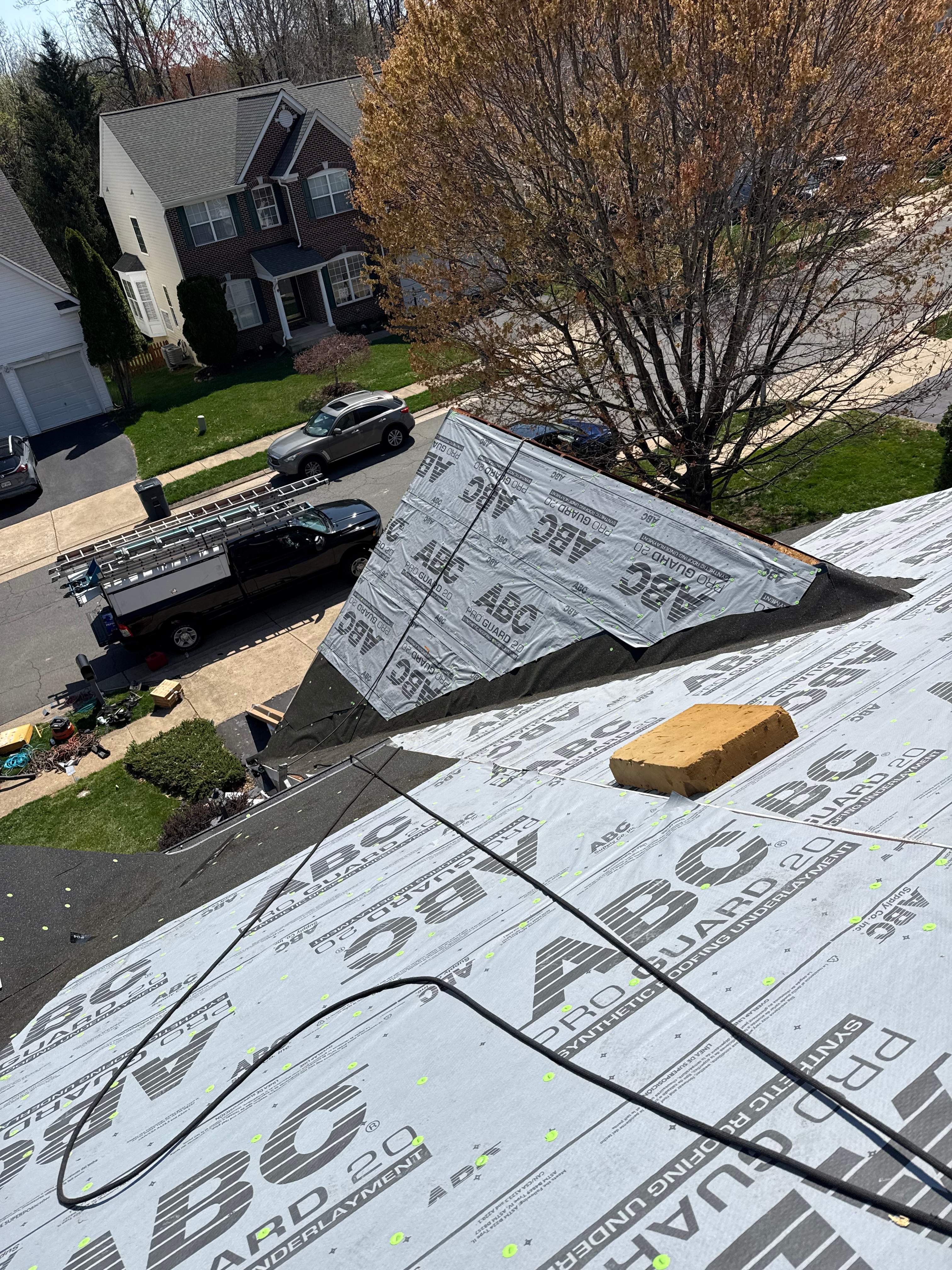 GAF HDZ - Weathered Wood by Elite Roofing LLC