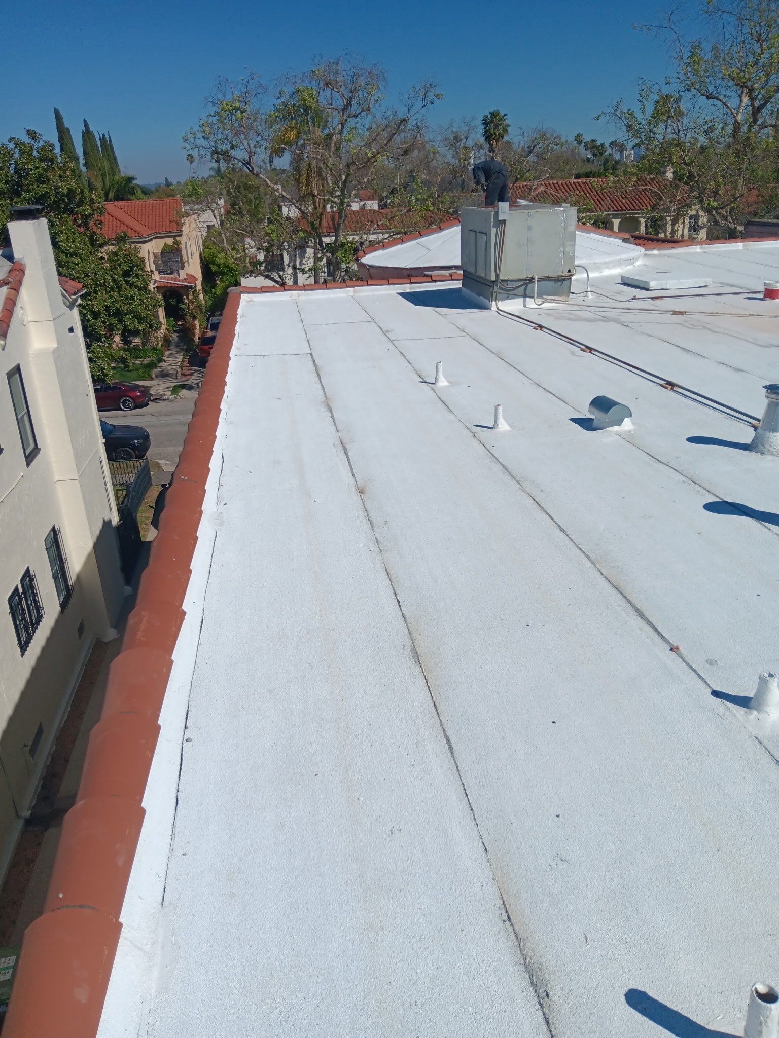 New Roof! Apartment Building in L.A.  by Hull Brothers Roofing
