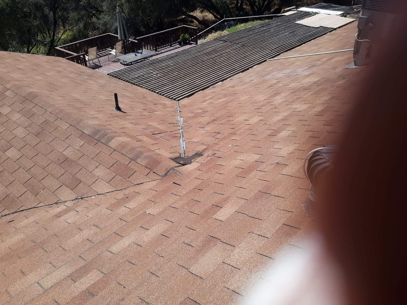 Metal roofing installation using Standing seam metal roofing system by Straight Edge Roofing Inc