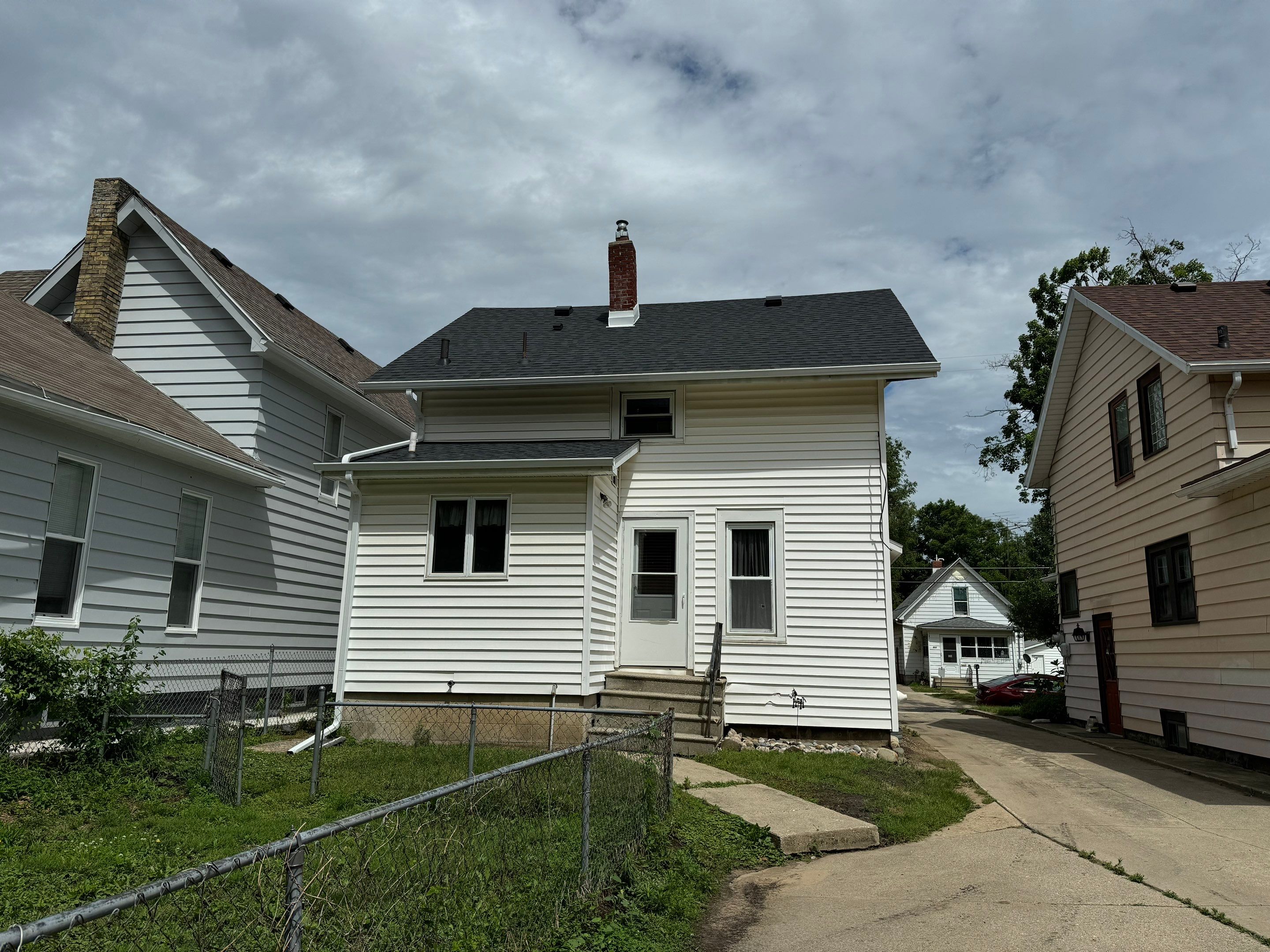 Residential Roofing Installation using Certainteed by GRACCO