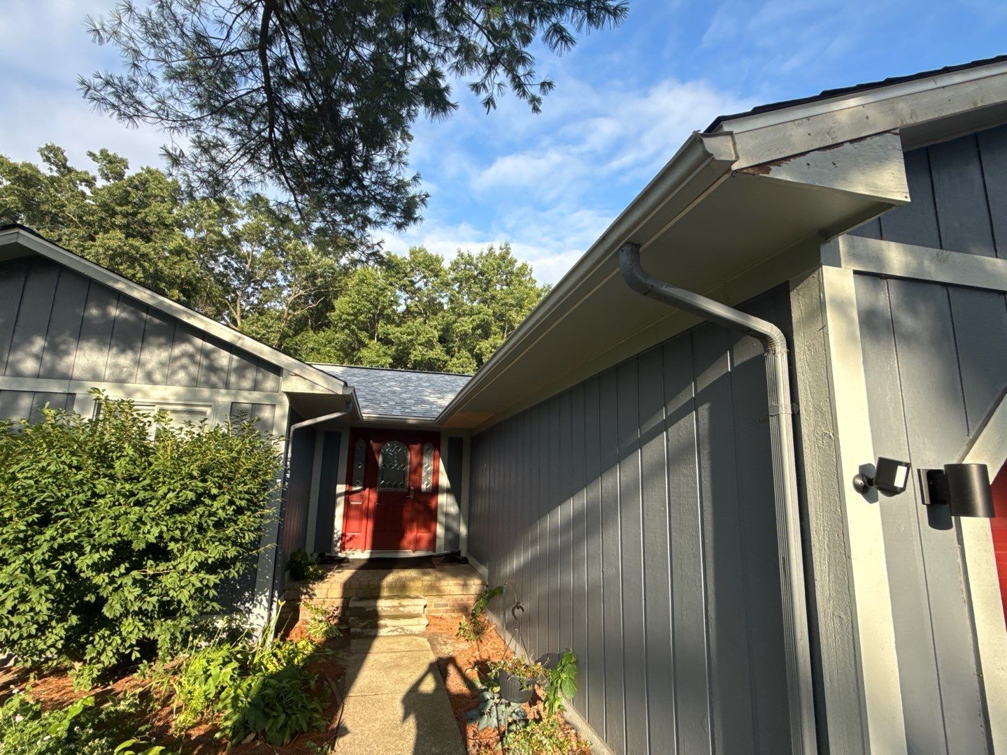 Roof Replacement using Owens Corning Tru Definitions by 180 Contractors