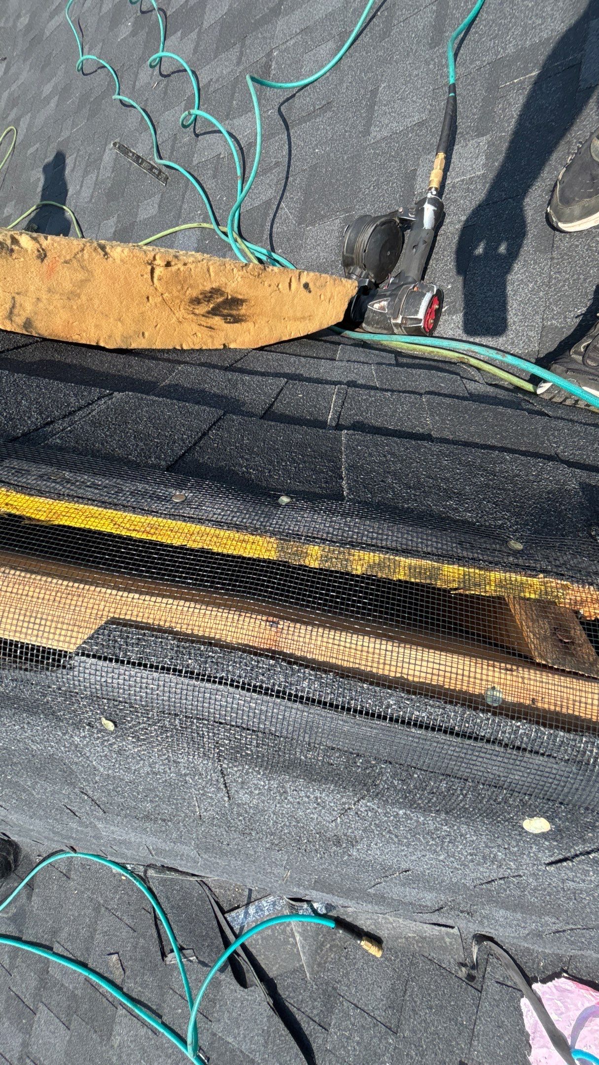 Roof Replacement using Owens Corning Onyx Black by 180 Contractors