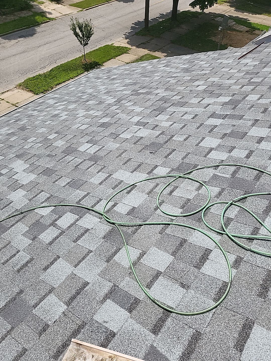 ATLAS PINNACLE COLOR: COASTAL GRANITE by Eagle Eye Roofing