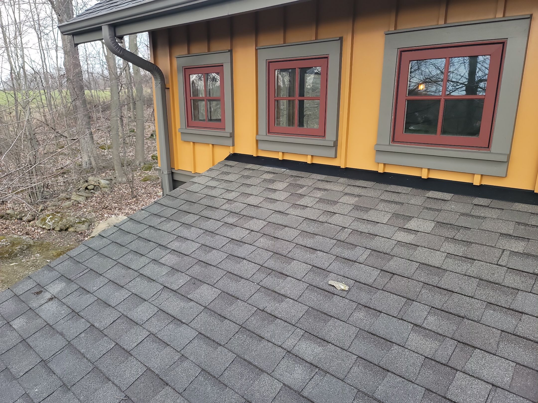 ATLAS PINNACLE HP W/SCOTCHGARD COLOR: WEATHERED WOOD by Eagle Eye Roofing