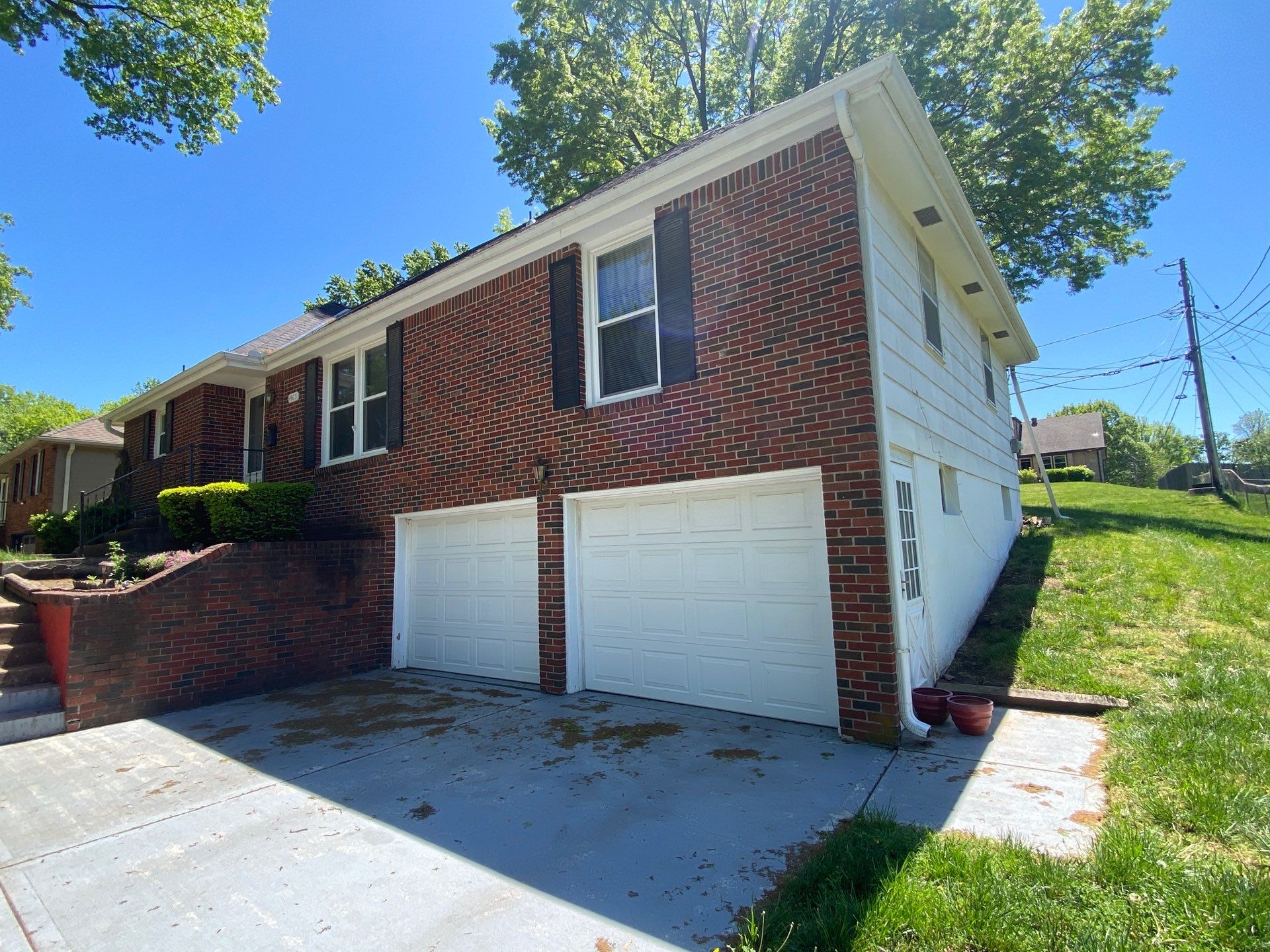 Siding Installation using White Market Square by EEC Windows, Siding & Roofing