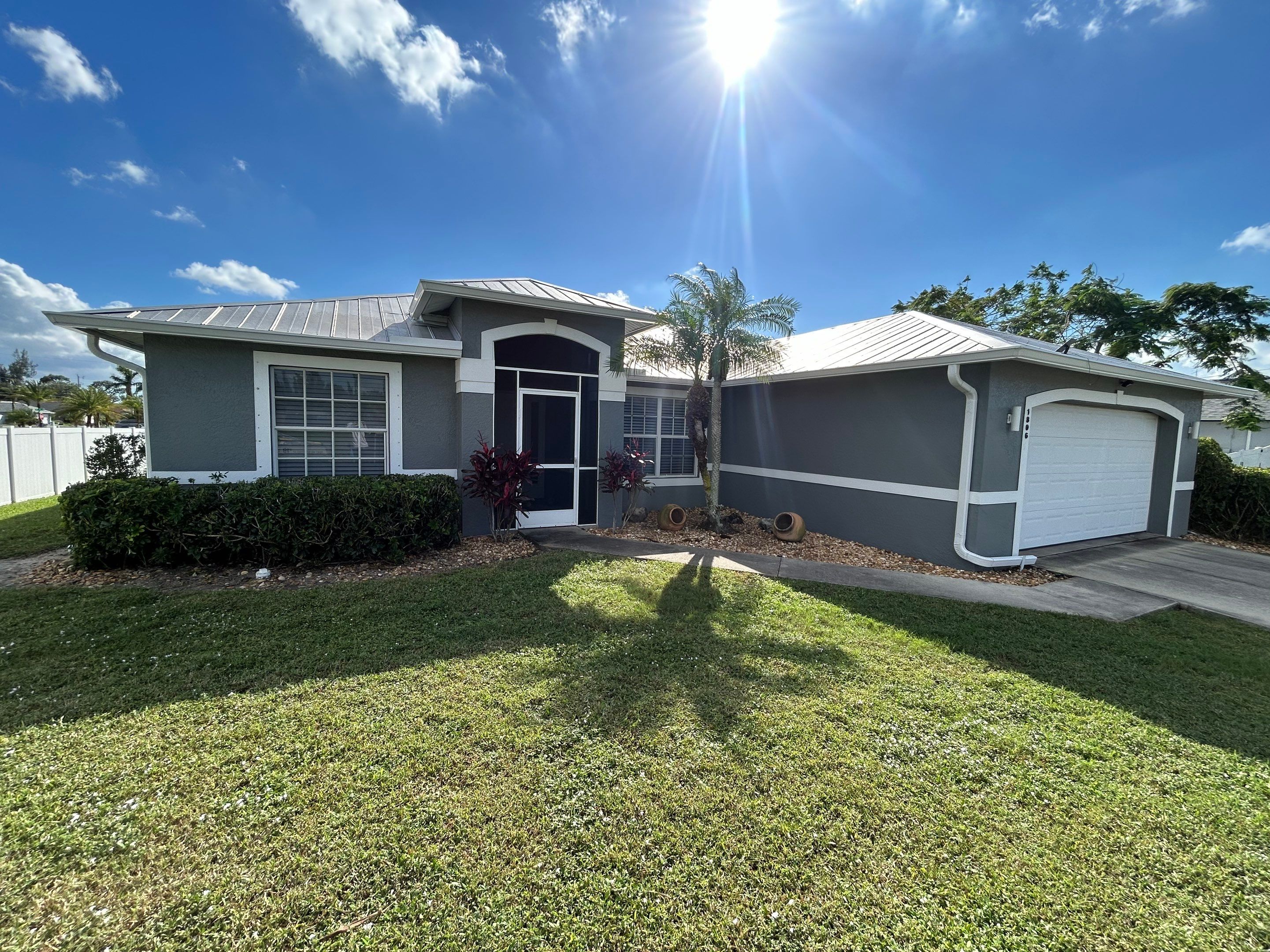 White 6 inch Seamless Gutters in Cape Coral FL by Gutter Professors