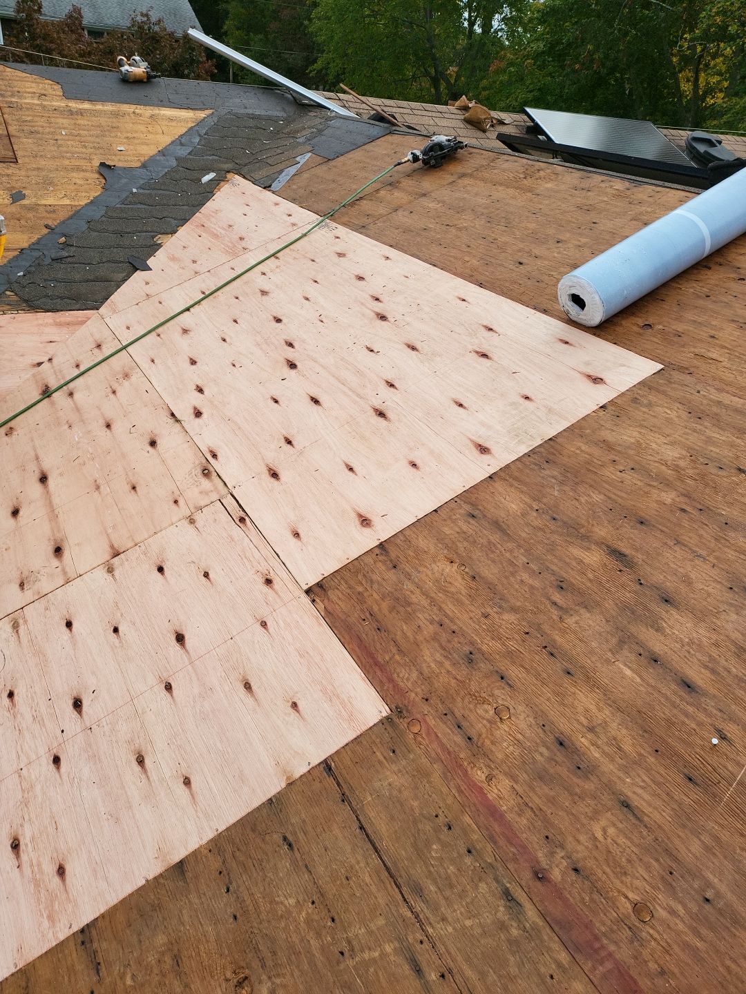 Residential Roofing Installation using Owens Corning TruDefinition Amber by A Plus Exterior