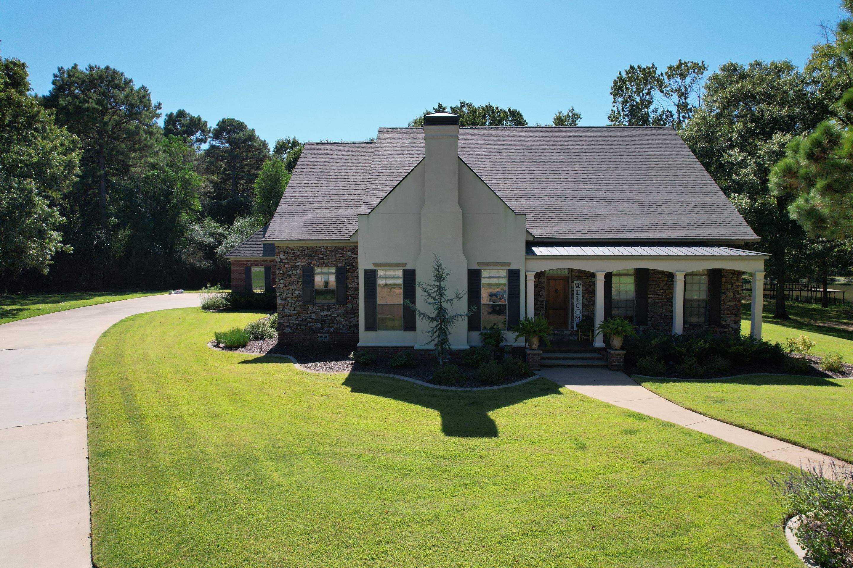 Residential Roof Replacement in Hope AR by Hostetler Roofing
