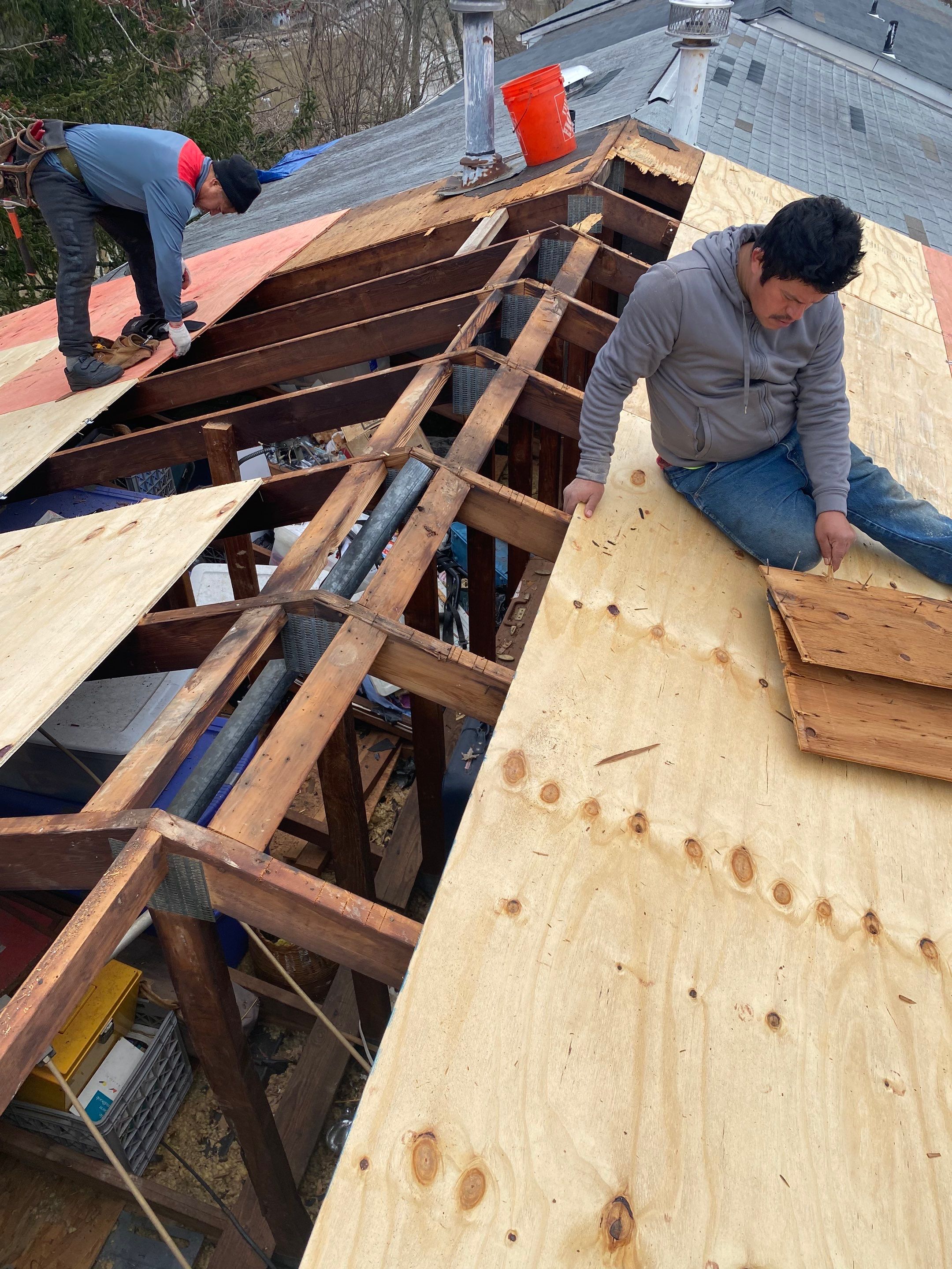 Alexandria Certainteed Landmark Roof in Colonial Slate by RM Banning, Inc.