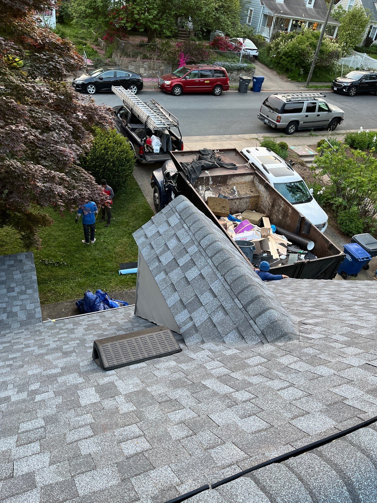 Falls Church: CertainTeed Landmark Pro Designer Shingles in Max Def Pewter by RM Banning, Inc.