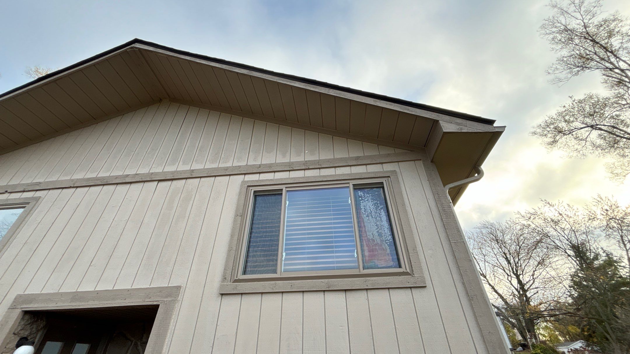 Siding Replacement using Alside Charter Oak D4.5" by 180 Contractors