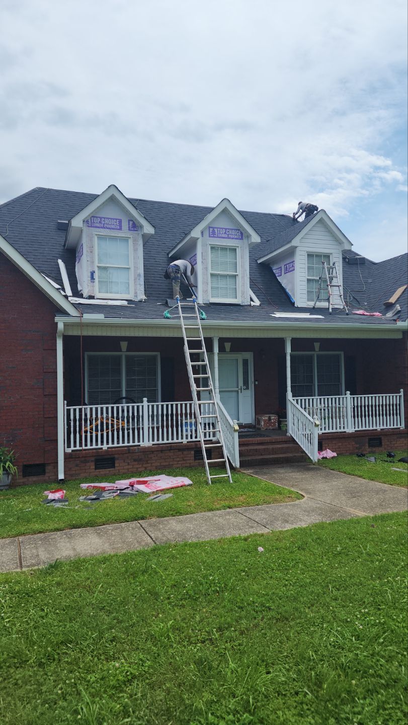 Residential Roofing Installation using Owens Corning® Oakridge Onyx Black by Indigo State Roofing