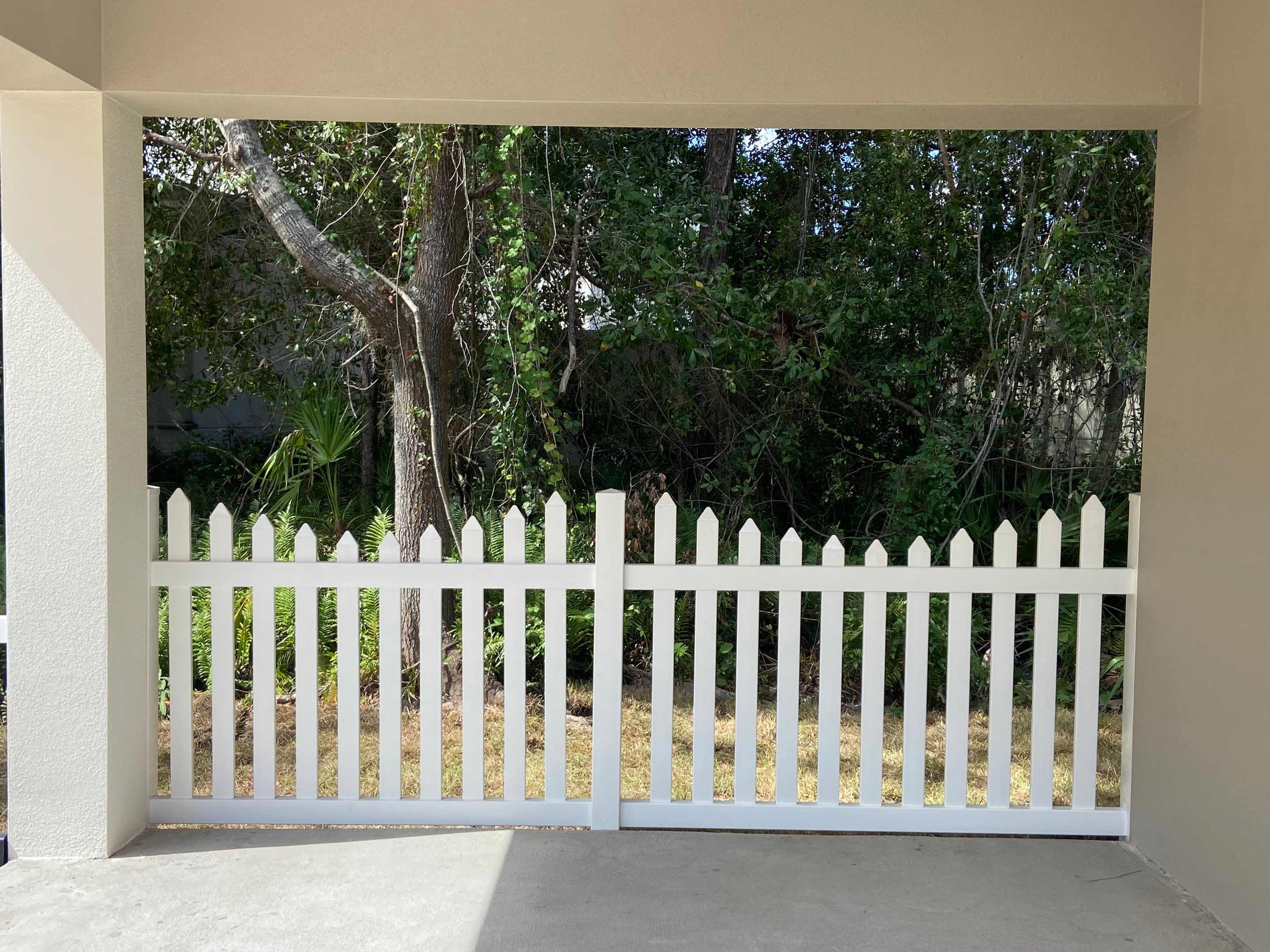 Bradenton, FL  4 ft. Tall Concave Vinyl Picket Fence by Asap fence and gates, LLC