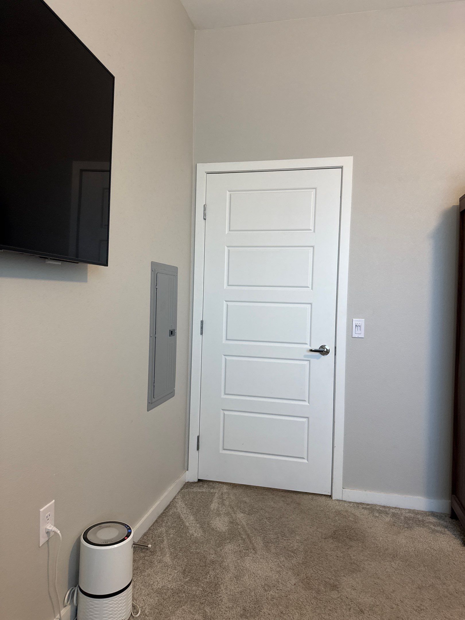 Interior Updates and Media Mounting in Las Vegas by CompanyCam Sales Demo