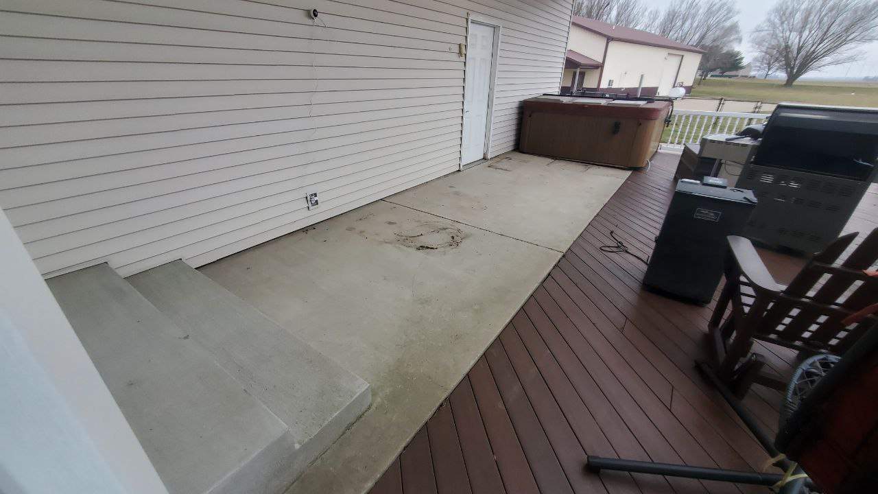 Shoreline Garage, Front Porch, & Back Porch Maroa by Loud Bros