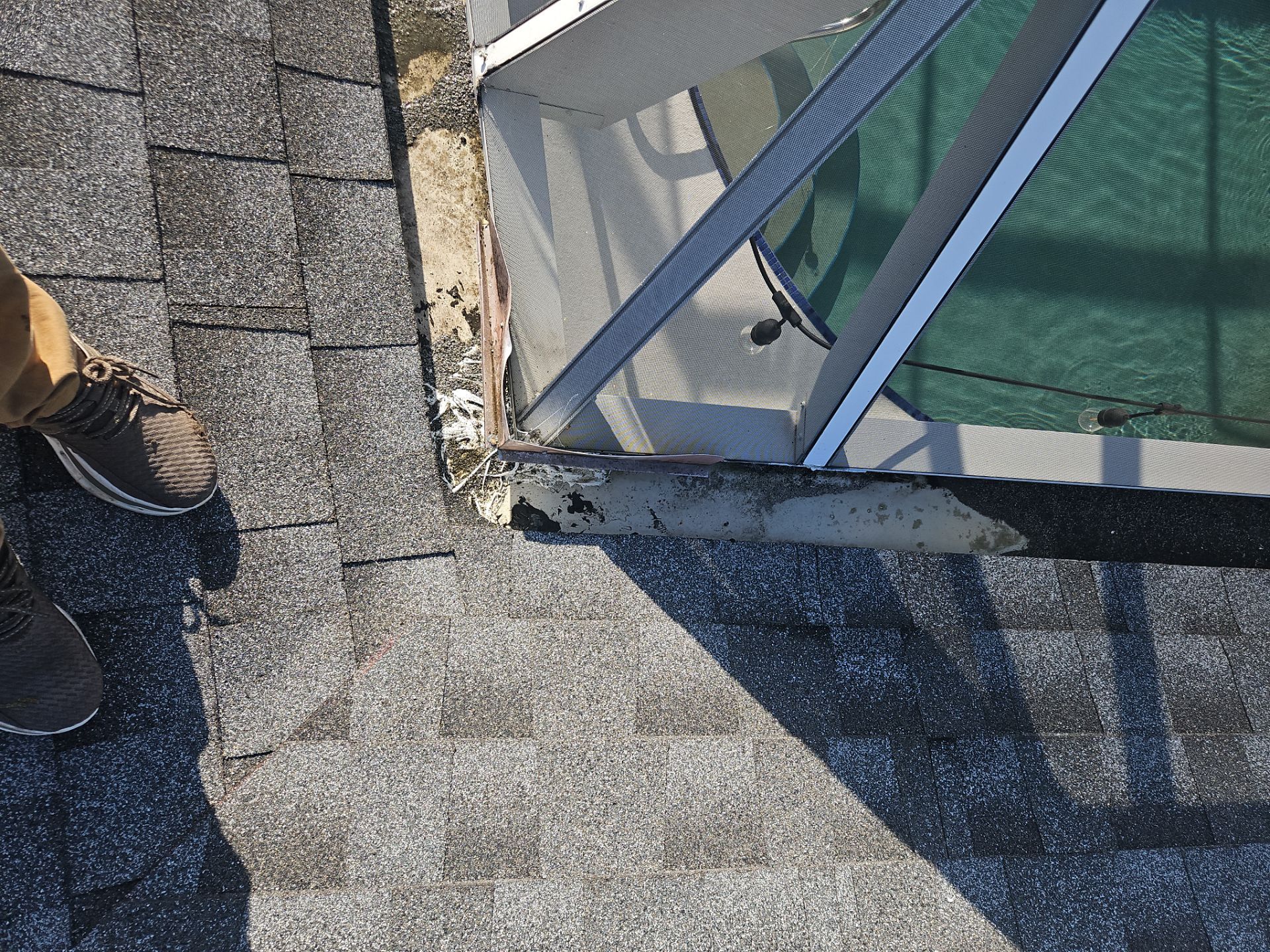 Replace gutter using seal gutters in Sarasota FL by Gutter Professors