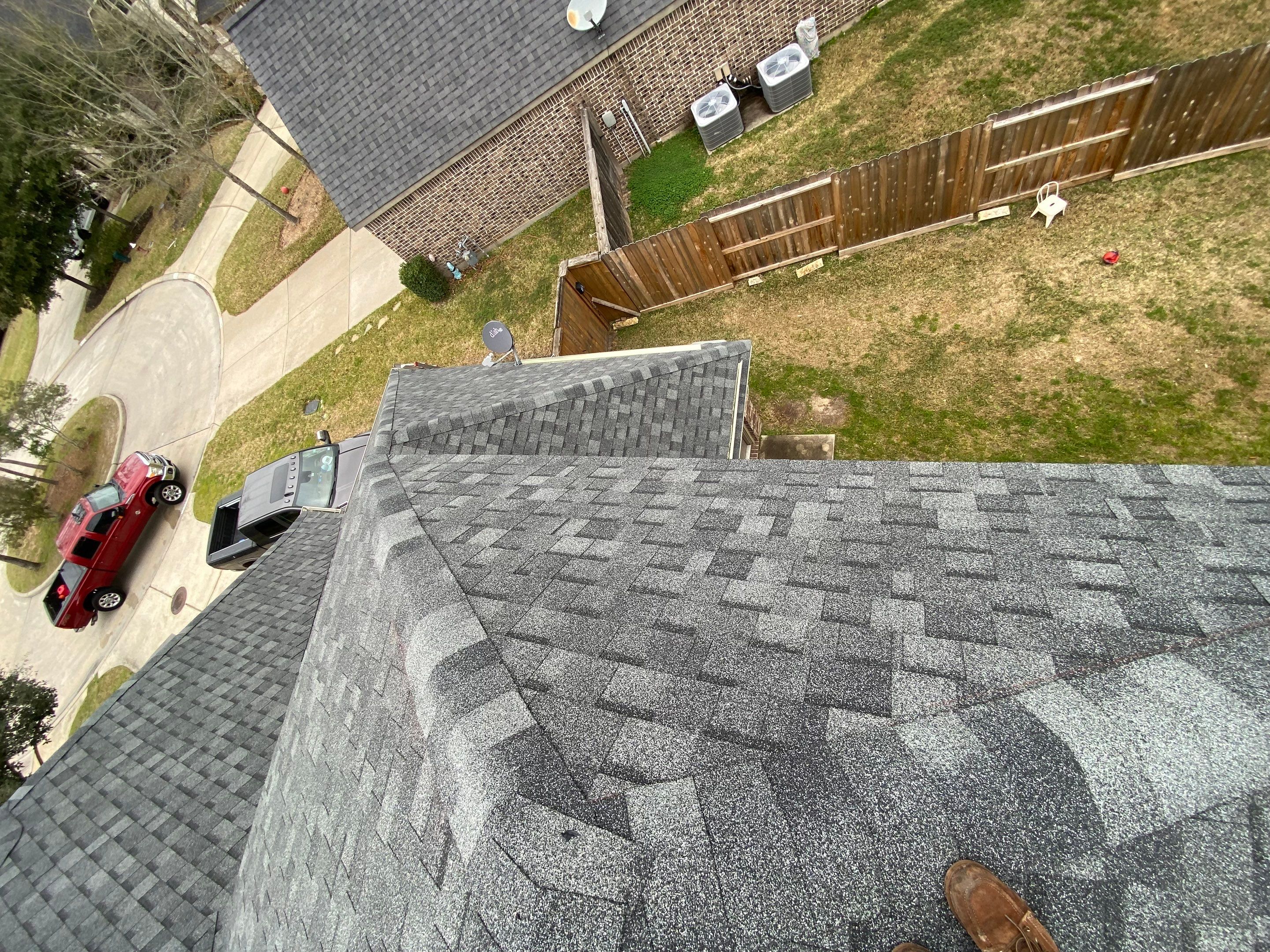 IKO Cambridge - Charcoal Gray by Elite Roofing LLC