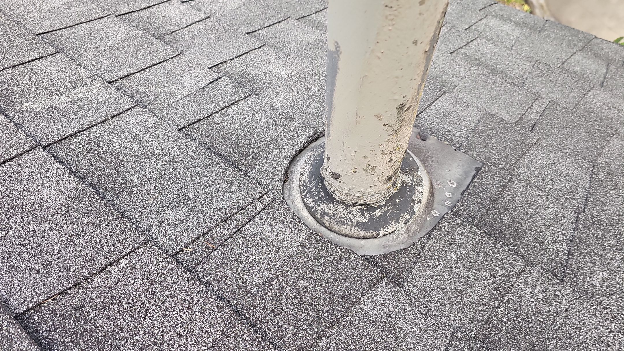 ATLAS PINNACLE COLOR: BLACK SHADOW DRIP EDGE: BLACK by Eagle Eye Roofing