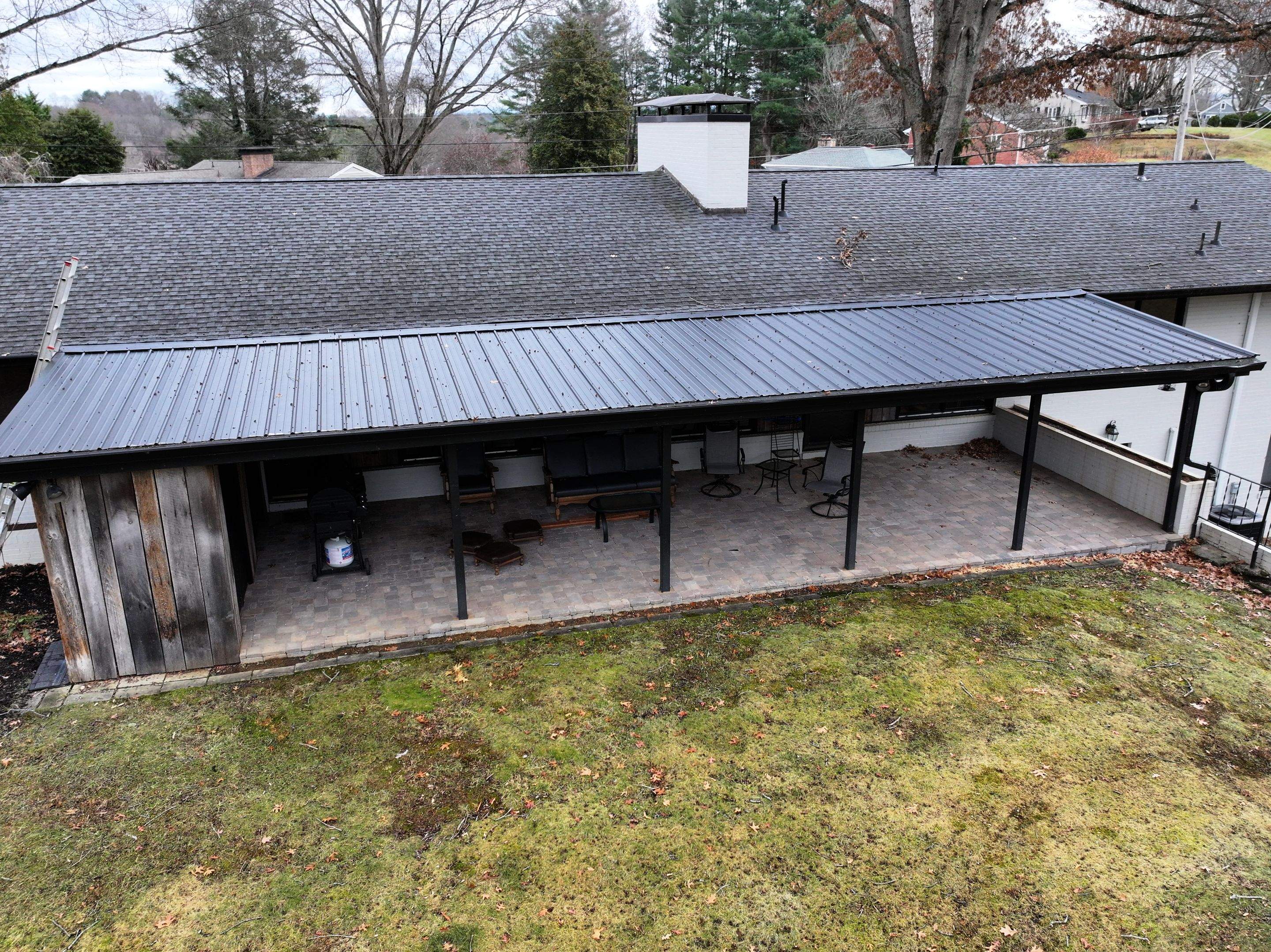 Ellis Residence by Omnia Roofing