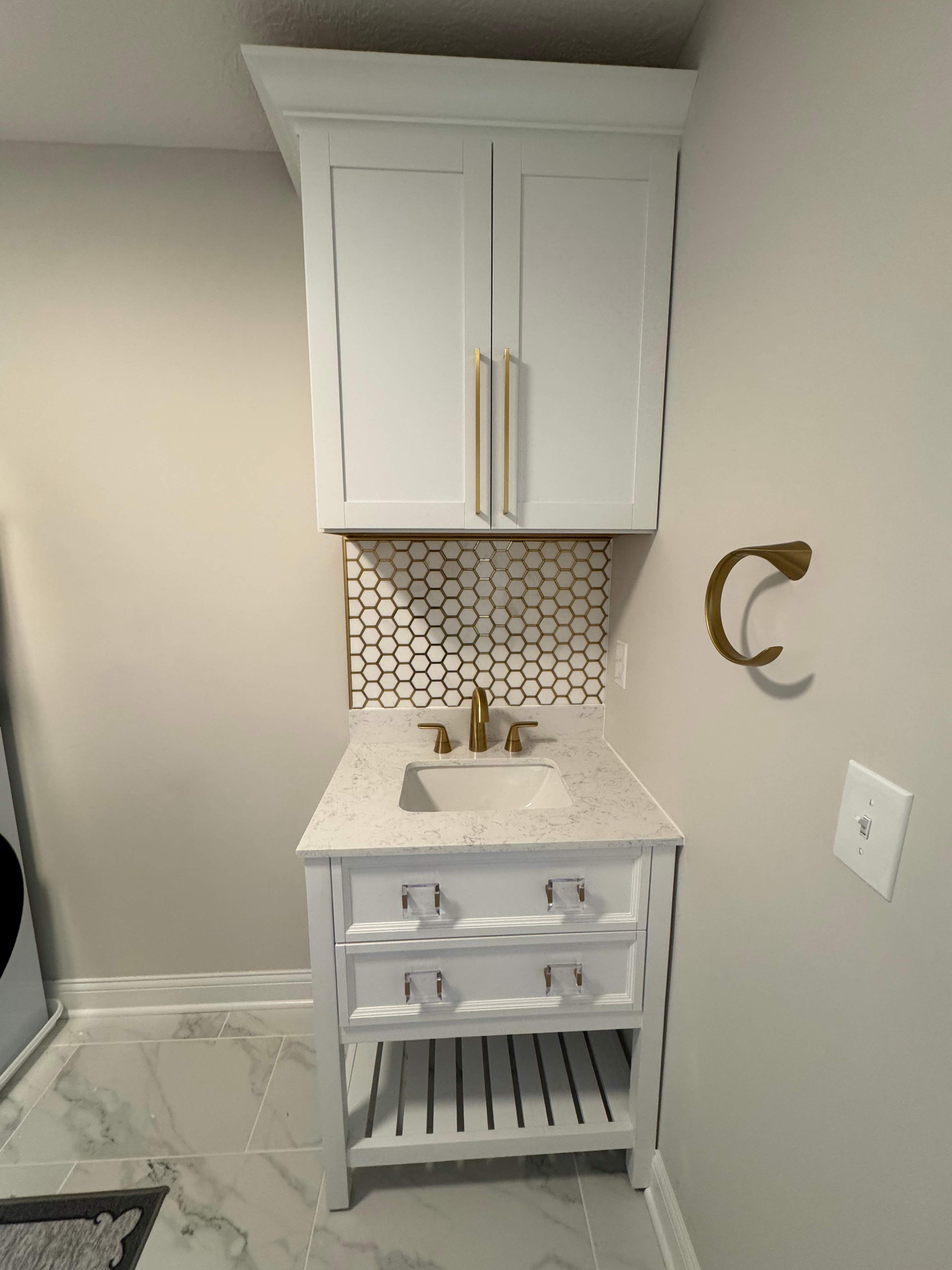 Wet Bar / Custom Storage / Laundry Room by Farmer Home Solutions