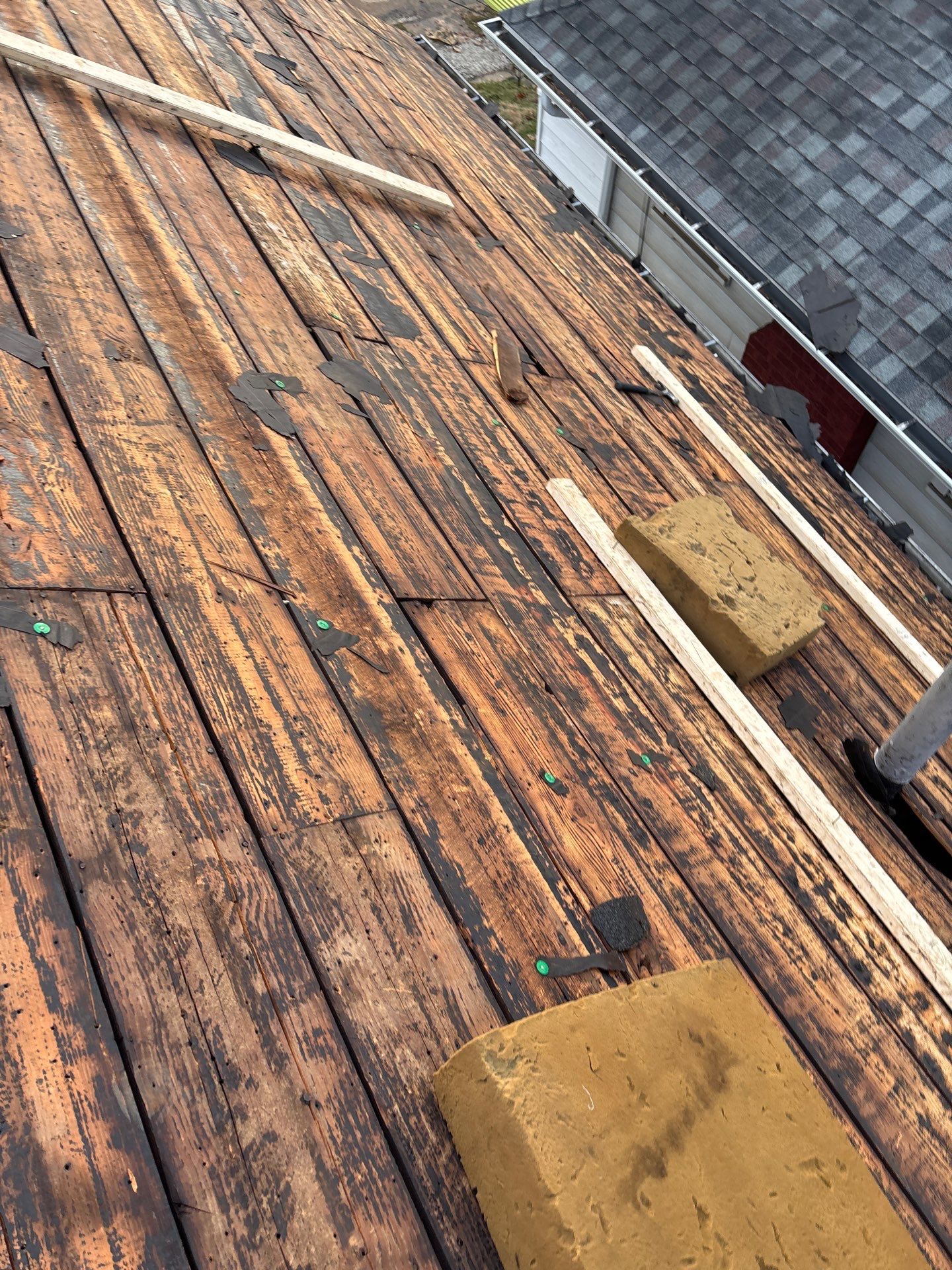 Residential Roofing Installation using GAF Timberline HDZ Charcoal by Rainstoppers Roofing