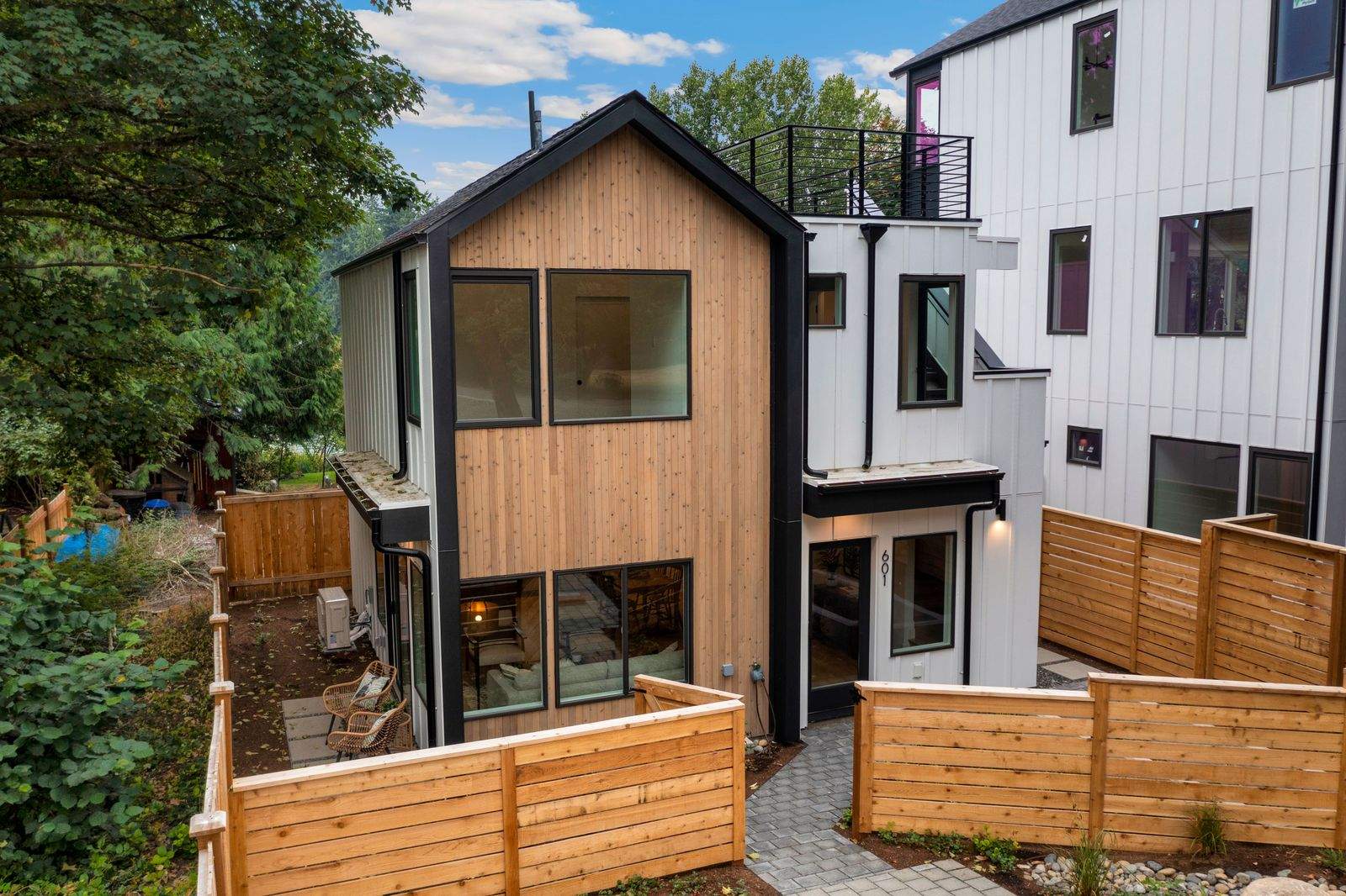 Bitterlake new construction by LinMak Construction