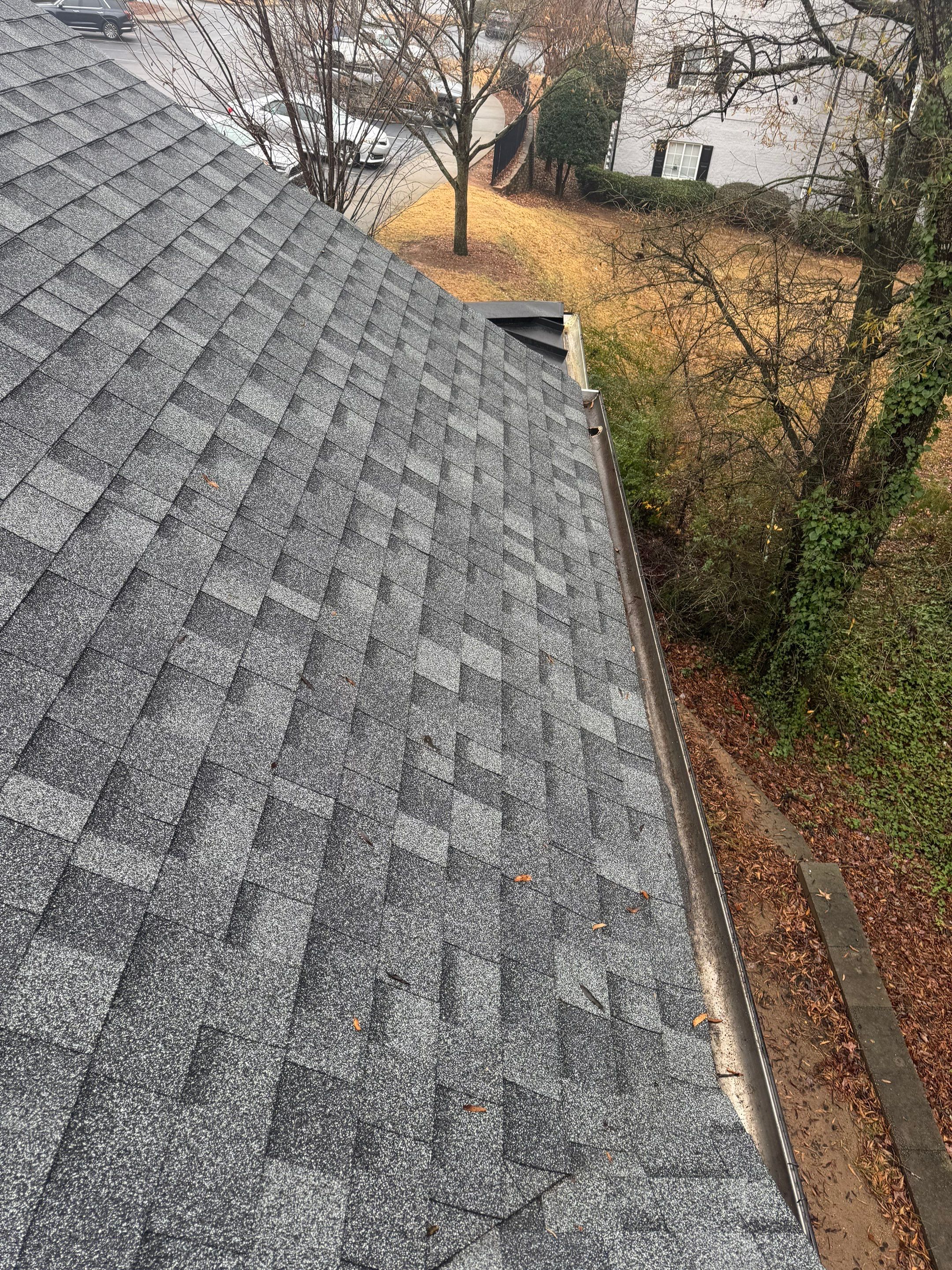 Commercial gutter cleaning Greenville & Spartanburg, SC after photo with clean gutters