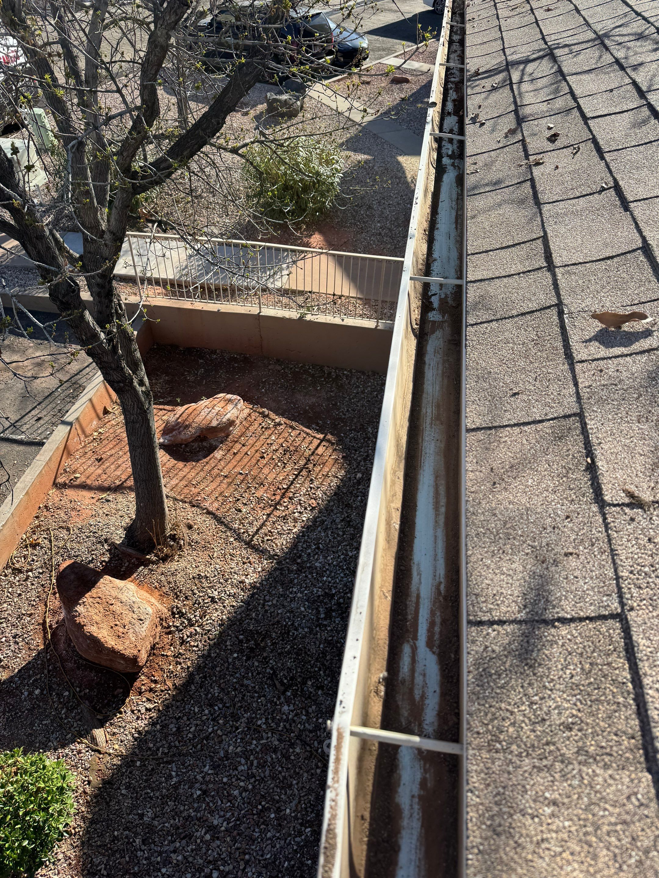 Commercial gutter cleaning Henderson, NV after photo with clean gutters