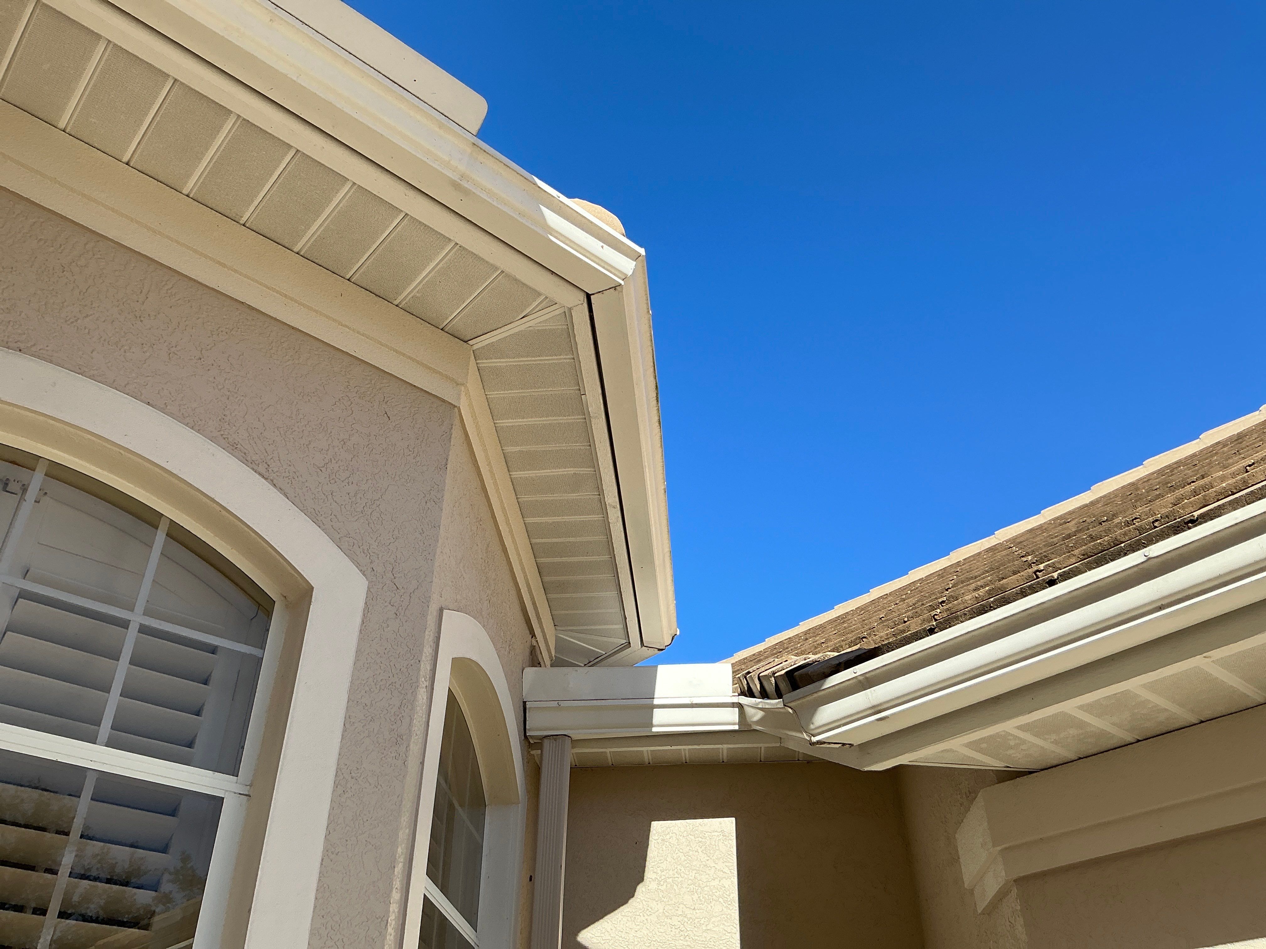 White Seamless Gutters for Florida's cities  by Gutter Professors