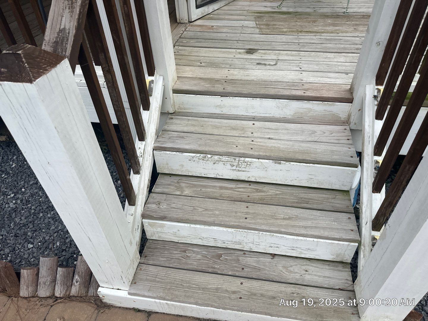 Wood Deck using Wood Sealant by DuraSeal