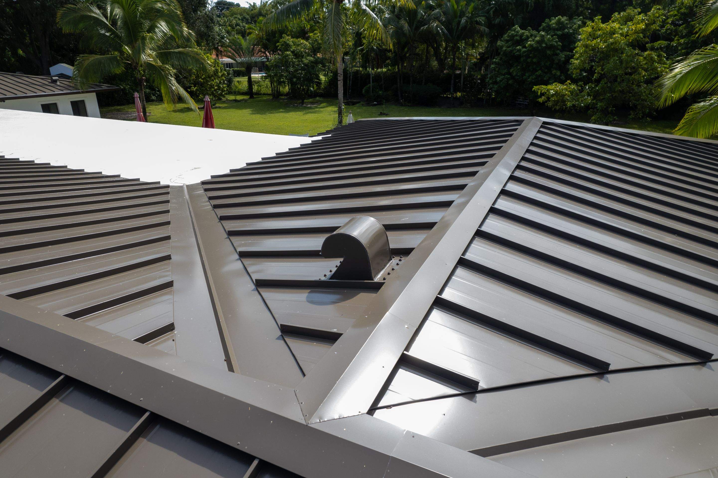 Metal Roof - Galvalume - Medium Bronze by Istueta Roofing