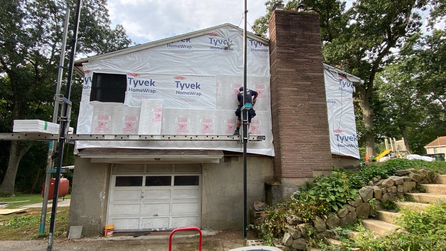Siding Installation using Certainteed monogram charcoal gray Owens Corning Onyx Black by A Plus Exterior