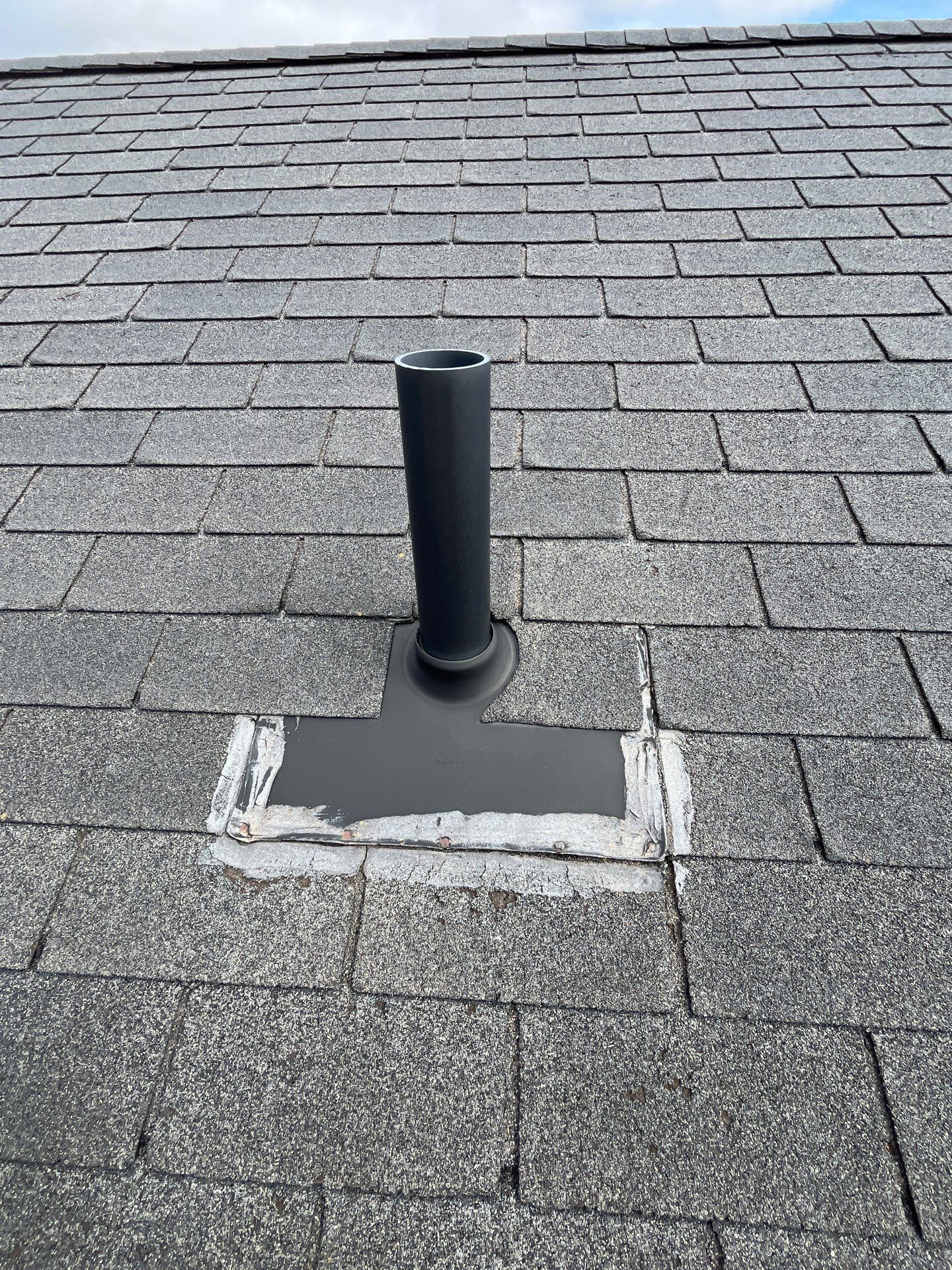 Residential Roofing Installation using Asphalt GAF HDZ in Charcoal by Artisan Roofing & Home Improvements Inc.