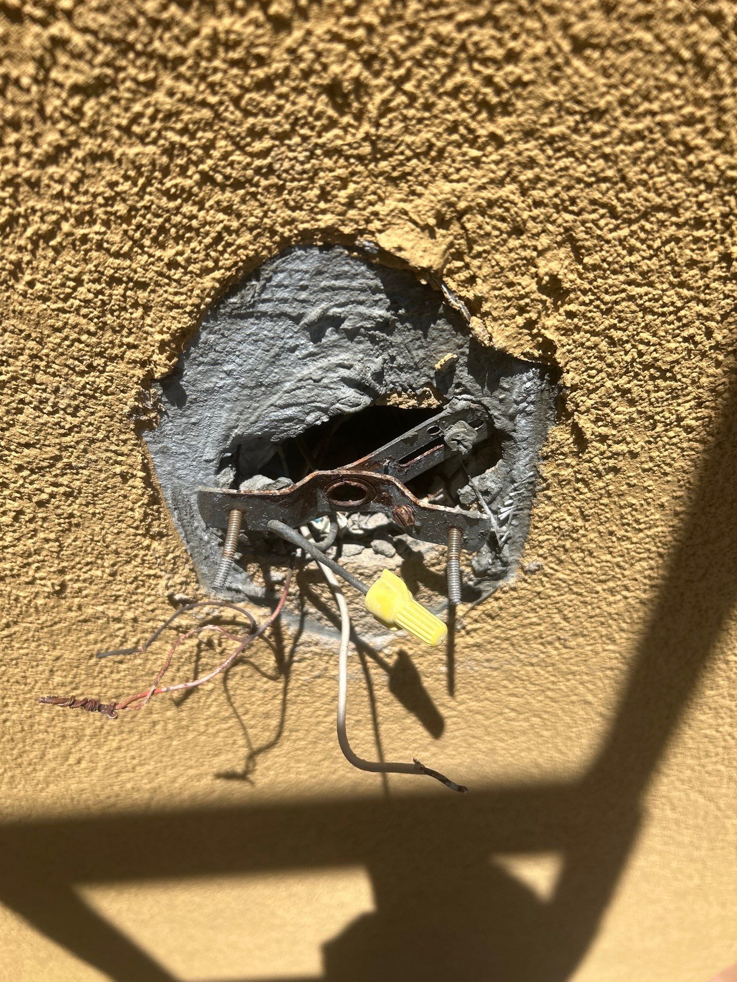 Stucco Problems in Paradise  by Bayfront Roofing and Construction
