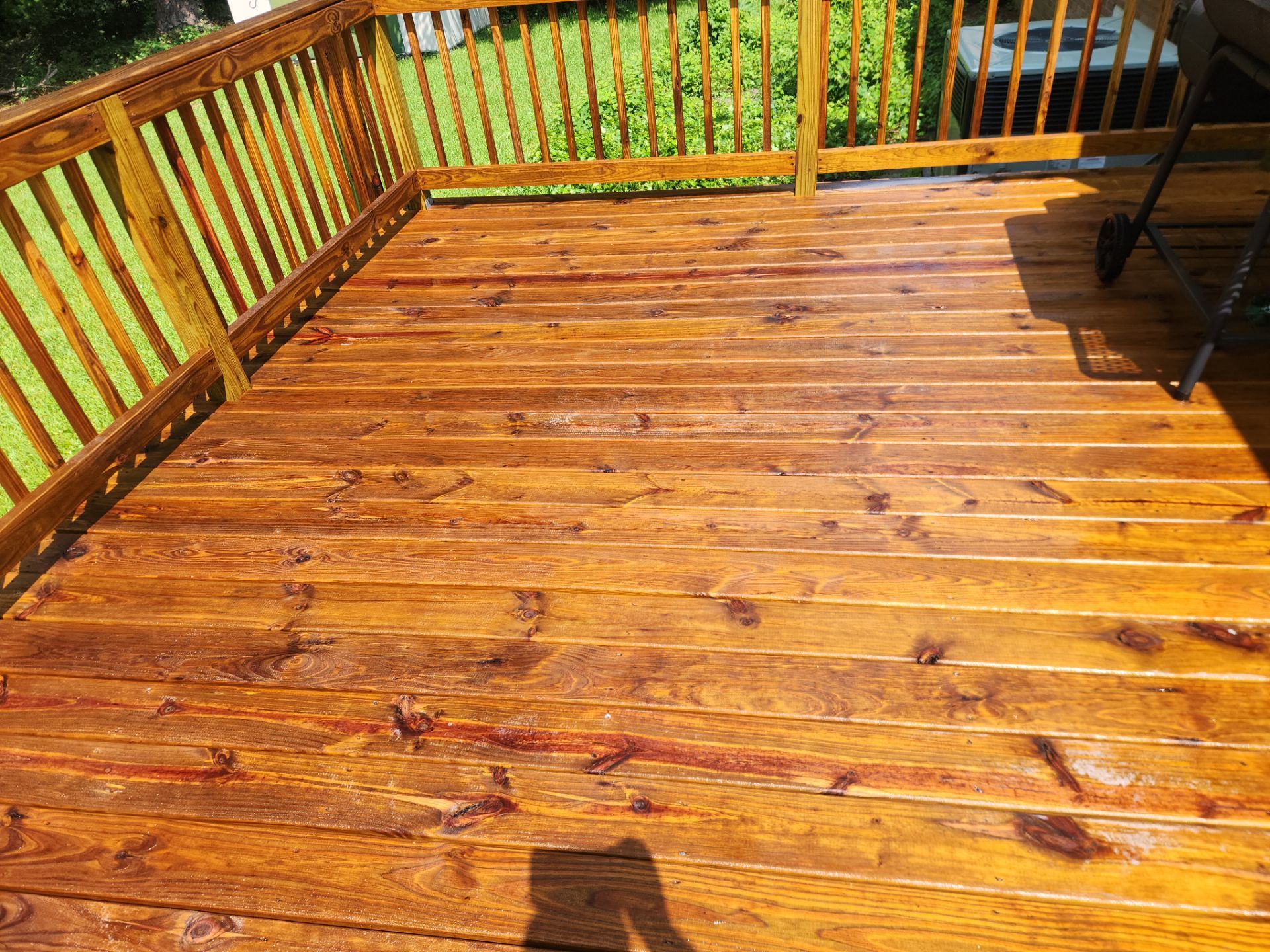 Wood Deck using Wood Sealant by DuraSeal