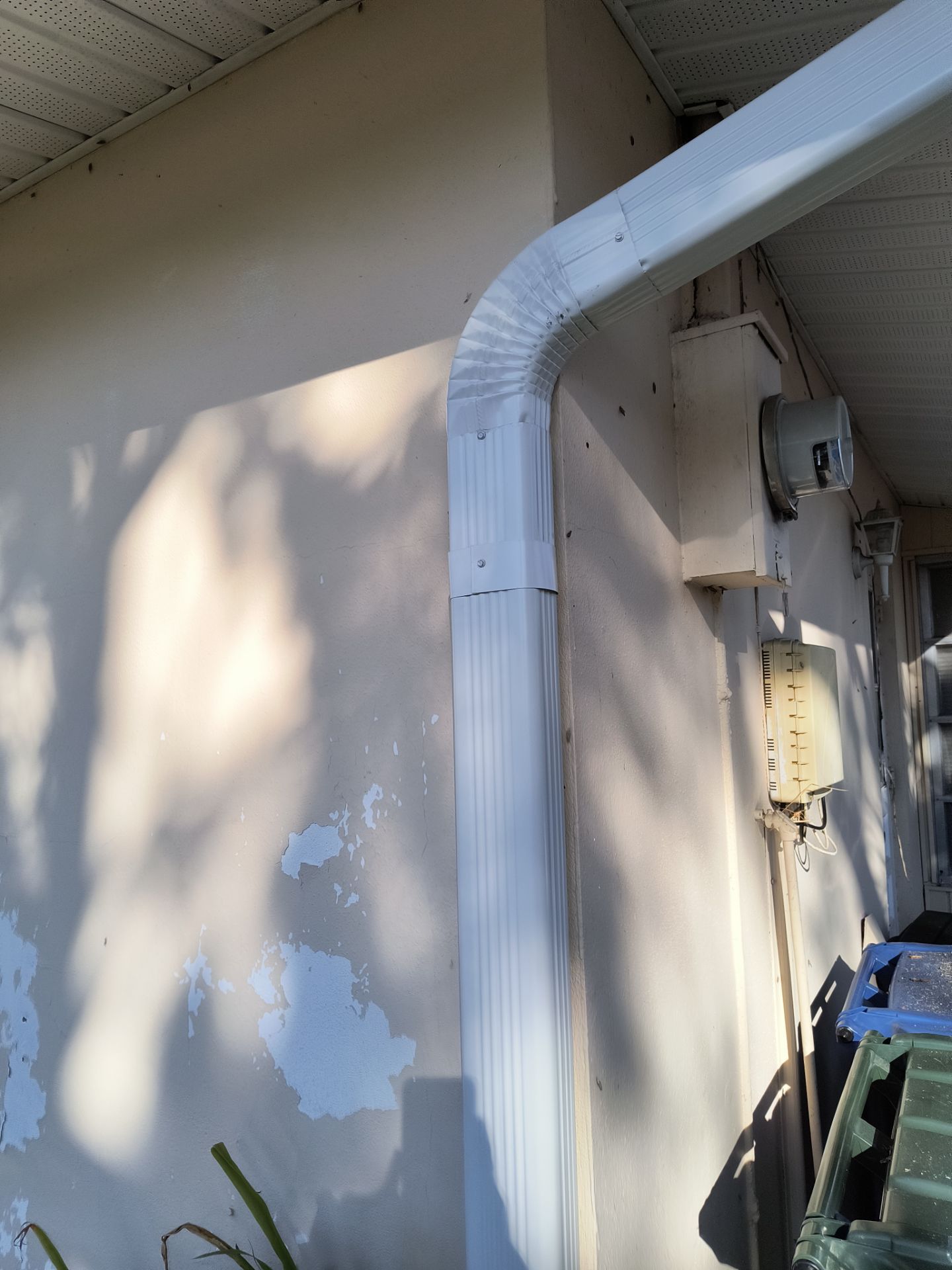 White Soffit and Fascia Upgrade in Sarasota FL by Gutter Professors