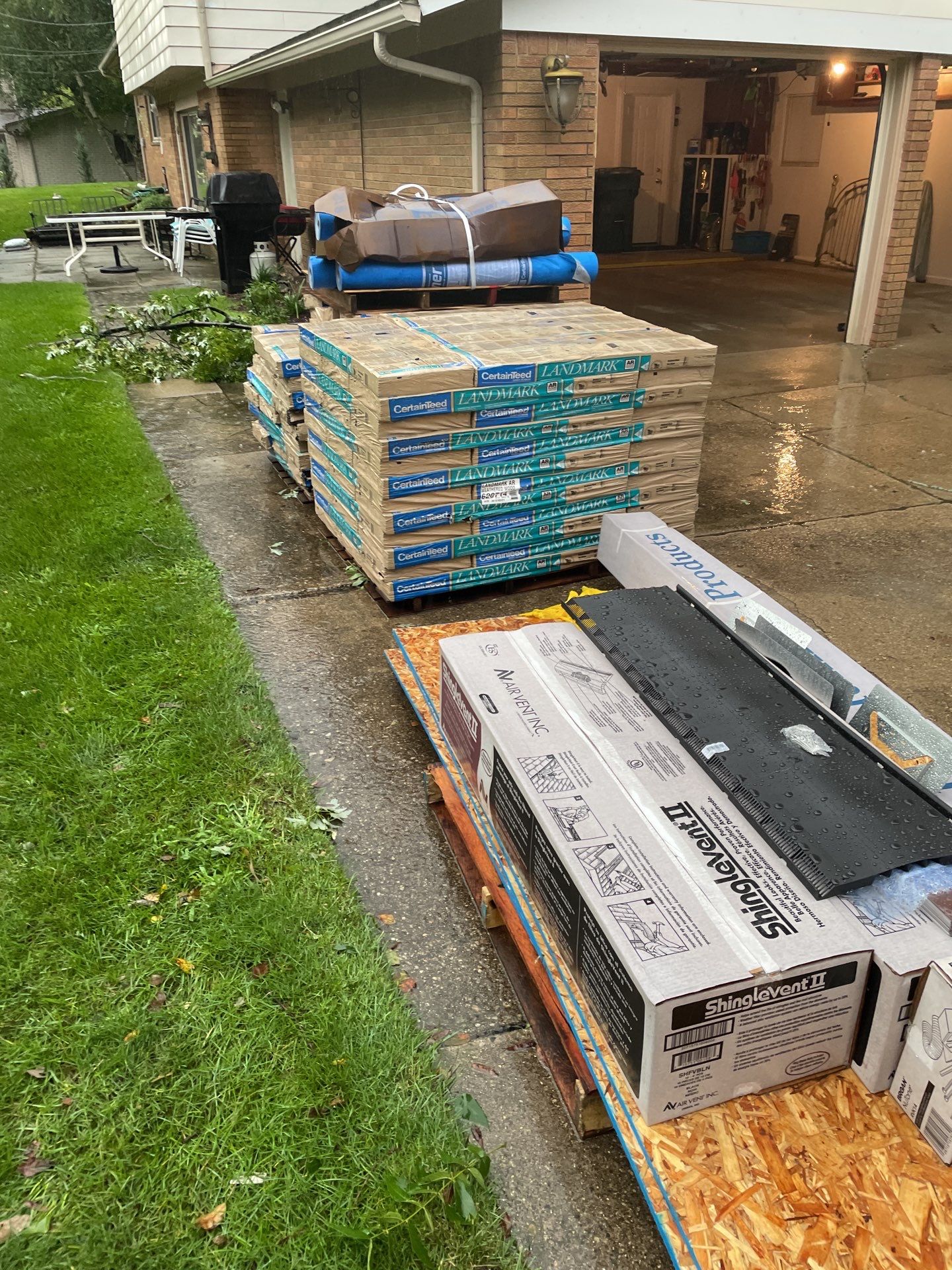 Roof Replacement using CertainTeed Landmark by 180 Contractors