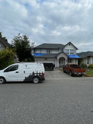 Residential ReRoofing Installation using OC Oakridge shingles