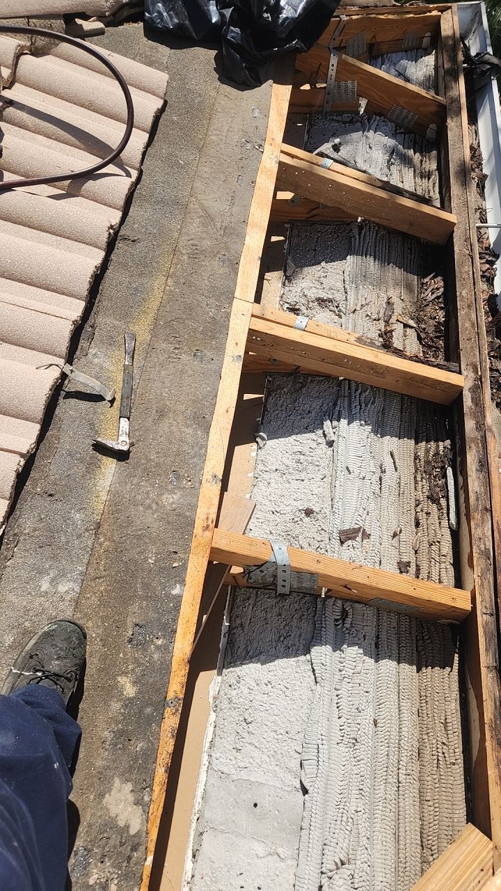 Tile Roof Repair in Boca Raton β Professional, Timely, and Reliable Service by Aastro Roofing
