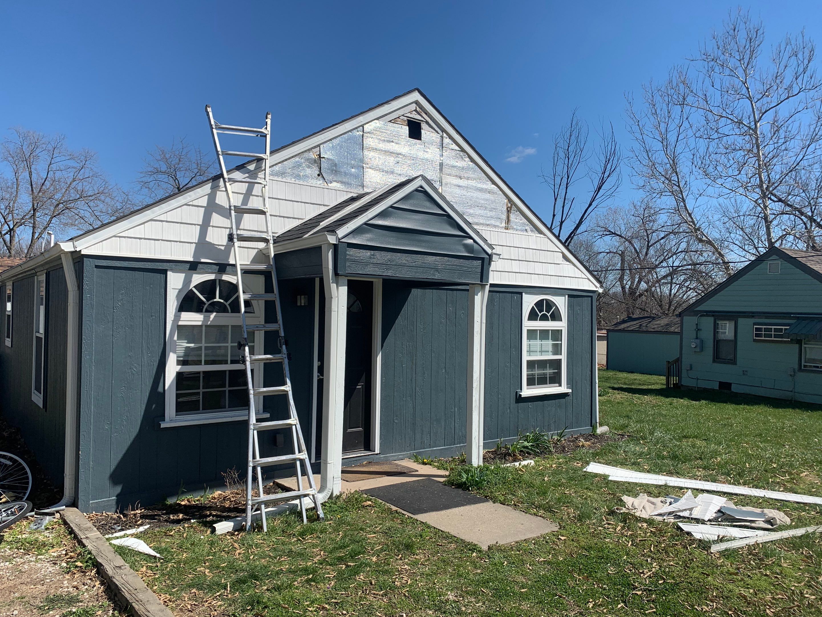 Siding Installation using Shake Siding by EEC Windows, Siding & Roofing