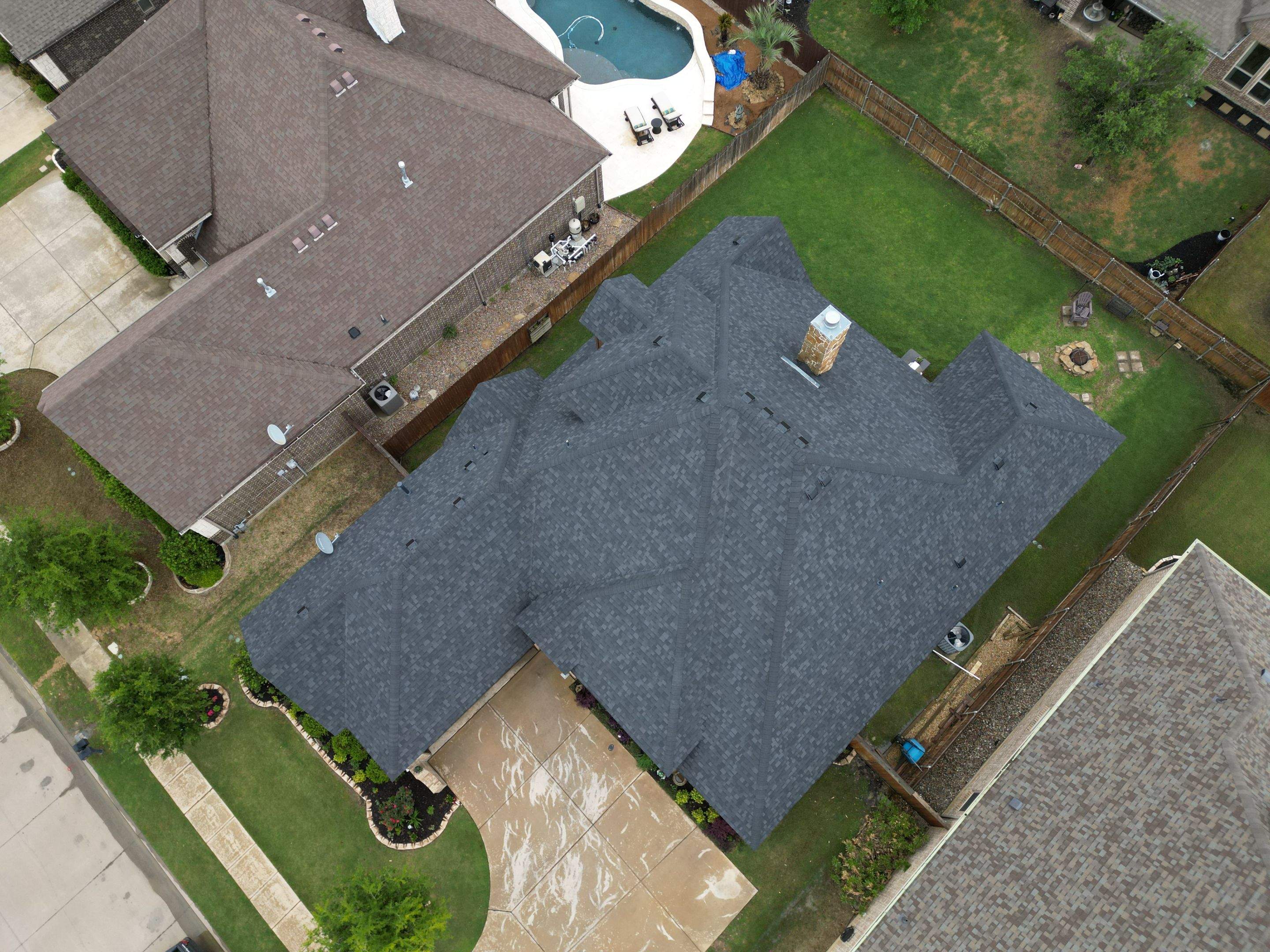 Onyx Black - Owens Corning TruDefinition Duration by RoofsOnly.com